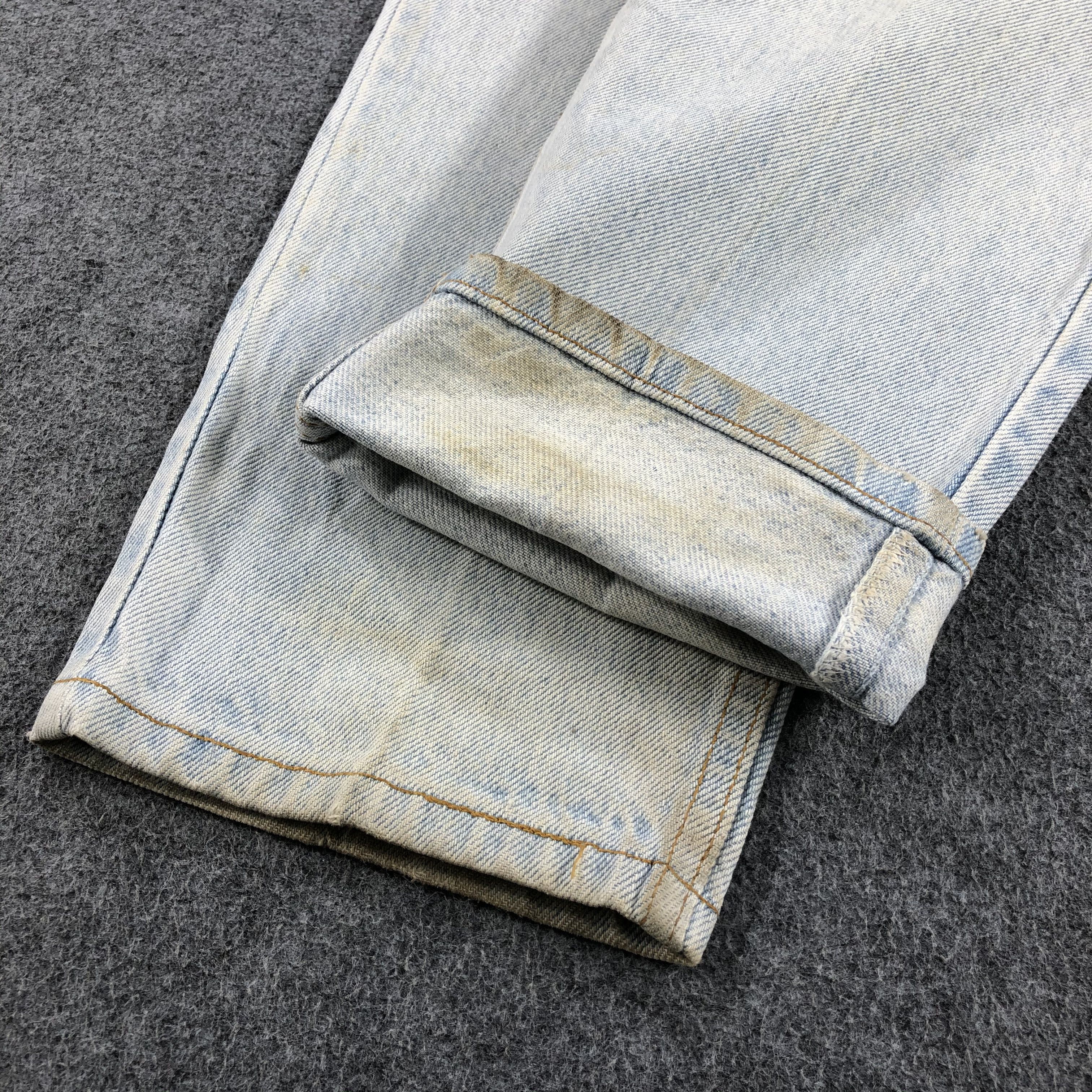 Levi's Vintage 90s Light Wash Levis 551 Jeans-J1581 Size US 33 - 7 Thumbnail