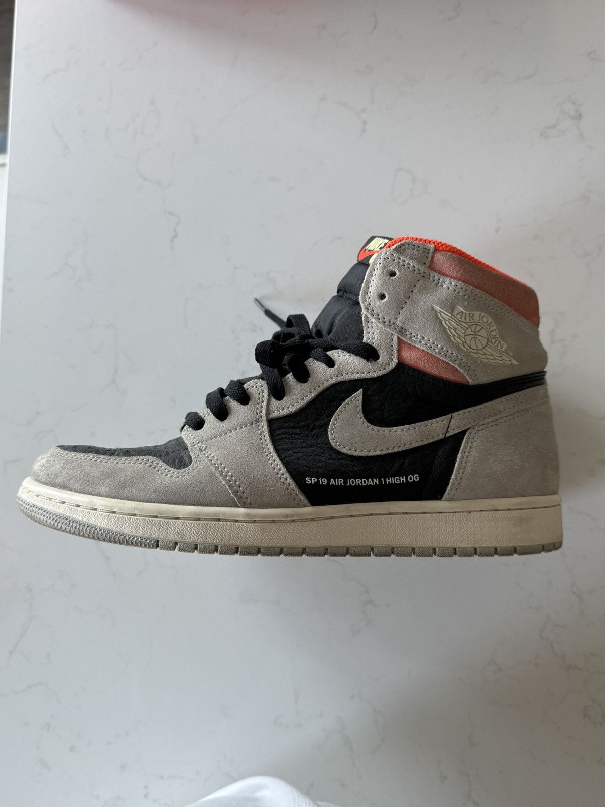 Jordan Brand × Nike Jordan 1 Retro High - Neutral Grey Hyper Crimson Size US 10 / EU 43 - 4 Thumbnail