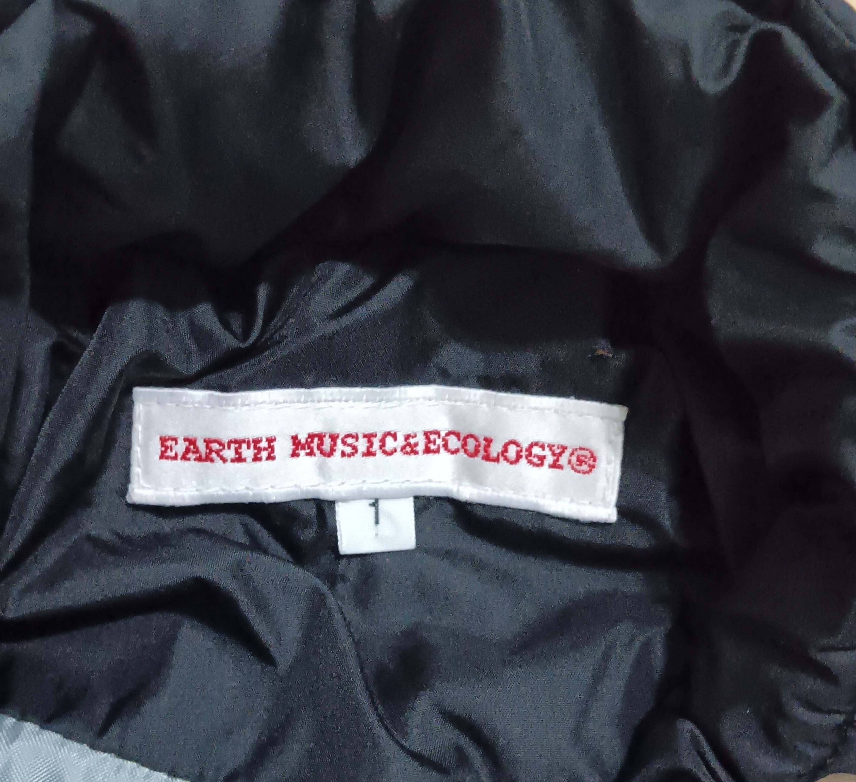 Japanese Brand EARTH MUSIC & ECOLOGY MULTIPOCKET LIGHT PUFFER JACKET Size US S / EU 44-46 / 1 - 2 Thumbnail