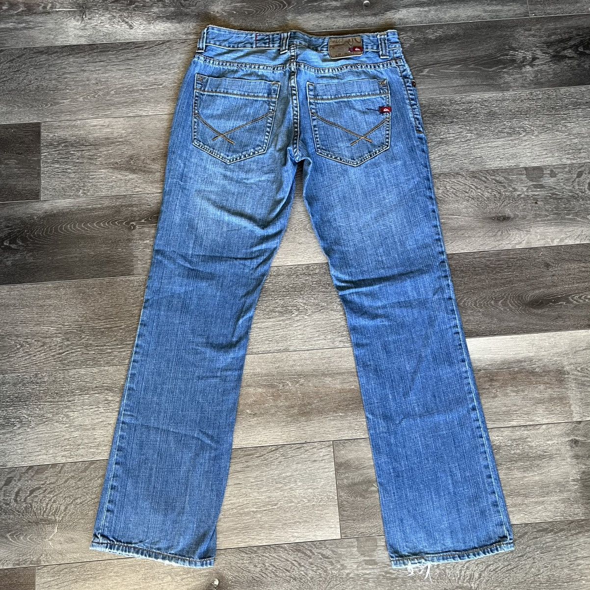 Quiksilver Vintage Quiksilver Quicksilver Regular Fit Denim Jeans 30x32 Size US 30 / EU 46 - 1 Thumbnail