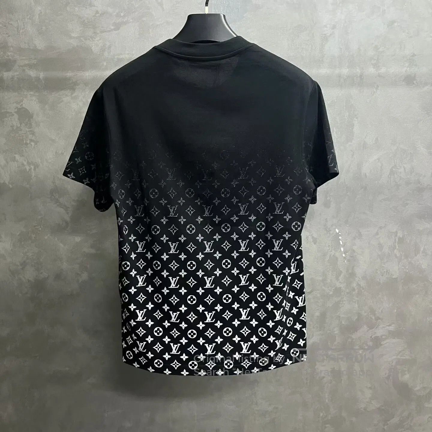 Louis Vuitton Louis Vuitton Logo-printed gradient round-neck short-sleev Size US S / EU 44-46 / 1 - 5 Thumbnail