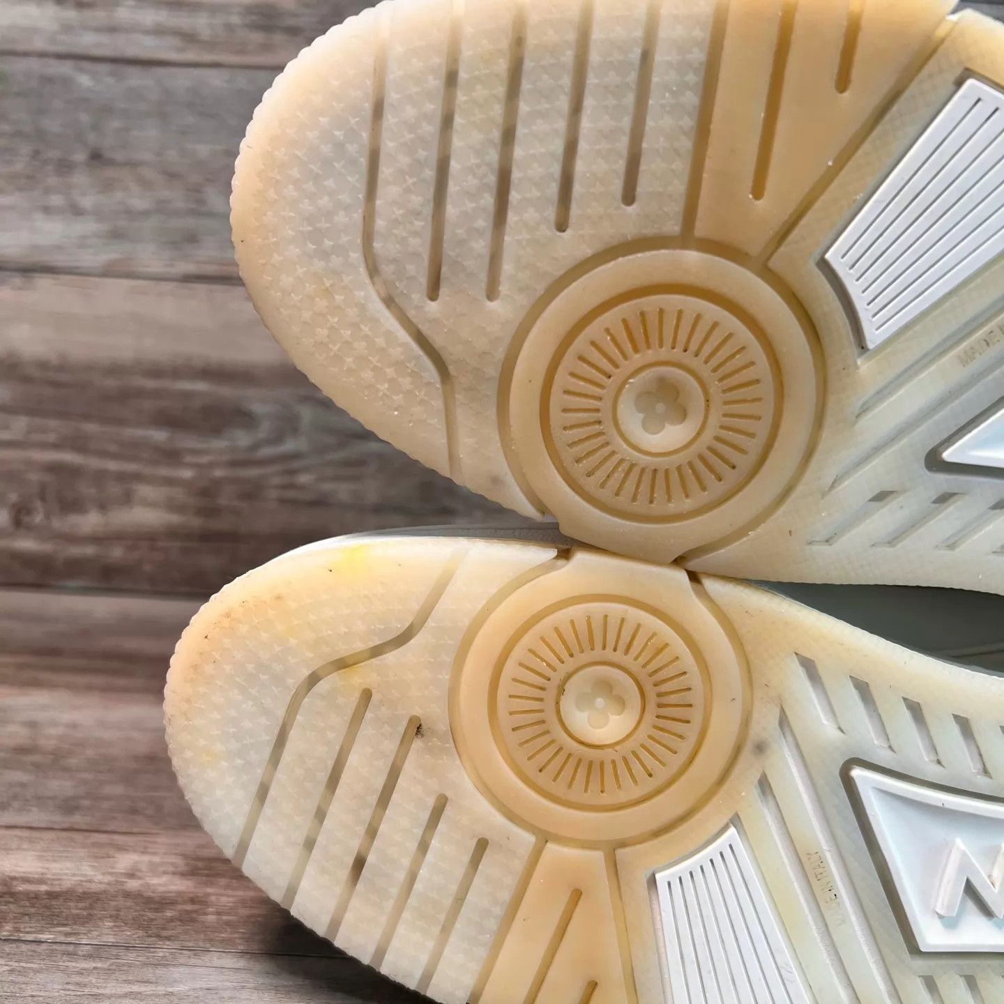 Louis Vuitton LV Trainer OG White Cement UK7 (41) 97new Size US 8 / EU 41 - 7 Thumbnail