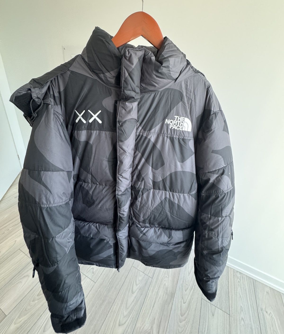 The North Face x Kaws : Retro 1994 Himalayan Parka
