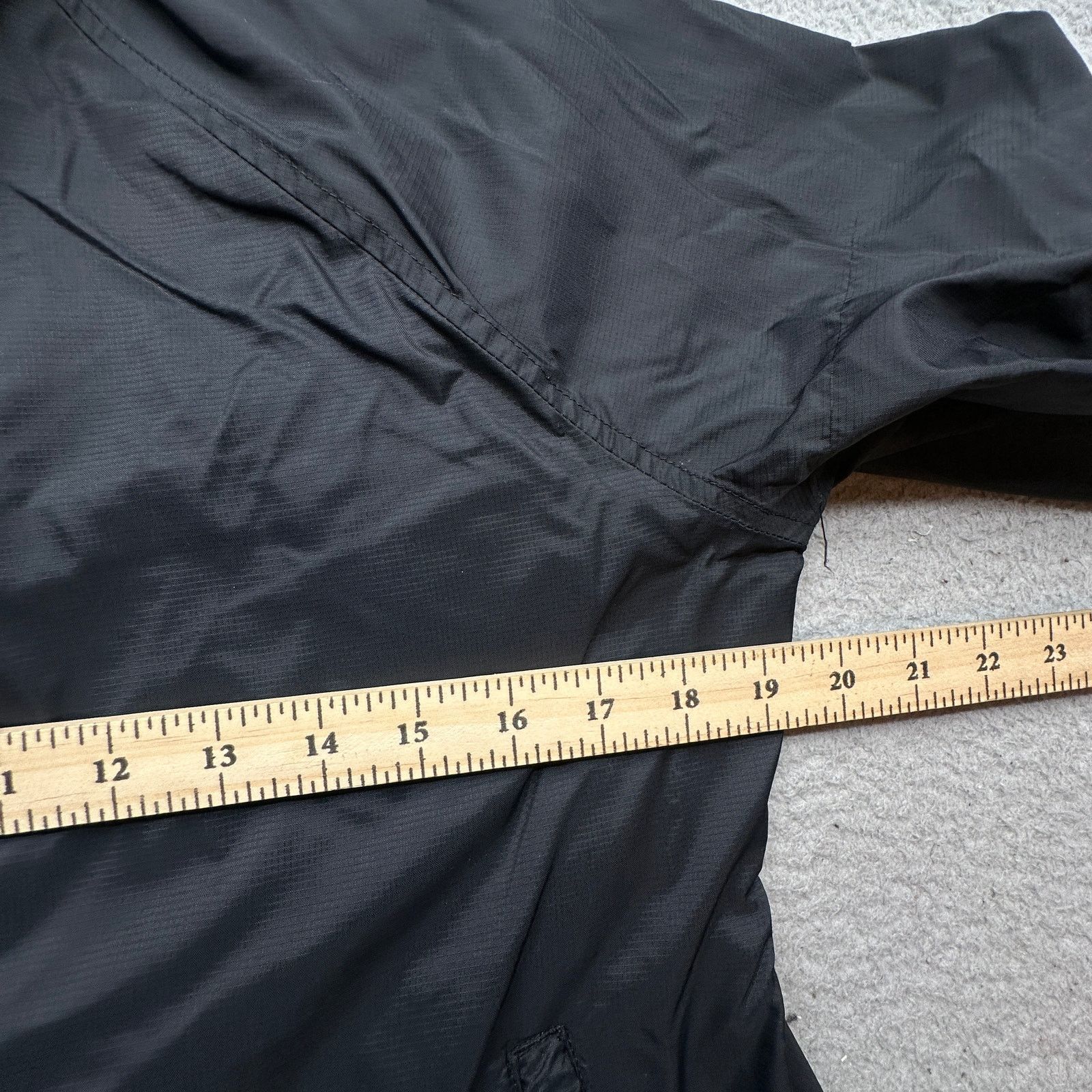 L.L. Bean LL Bean Stowaway Windbreaker Jacket Womens Petite Small Size S / US 4 / IT 40 - 6 Thumbnail