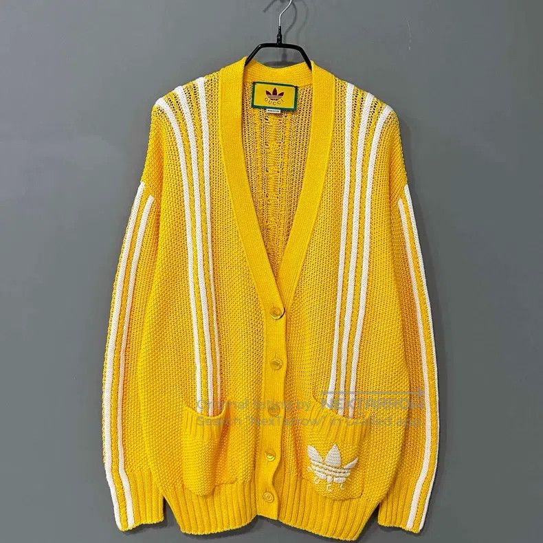 Gucci Co-branded three-striped yellow knitted cardigan coa