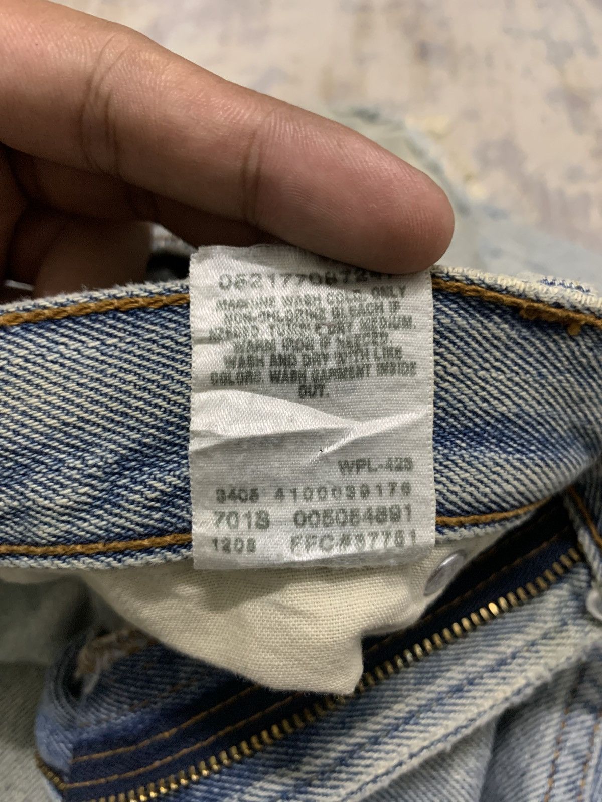 Levi's Size 32x31 Vintage Y2K Levi's 505 Distressed Denim Jeans Size US 32 / EU 48 - 17 Thumbnail