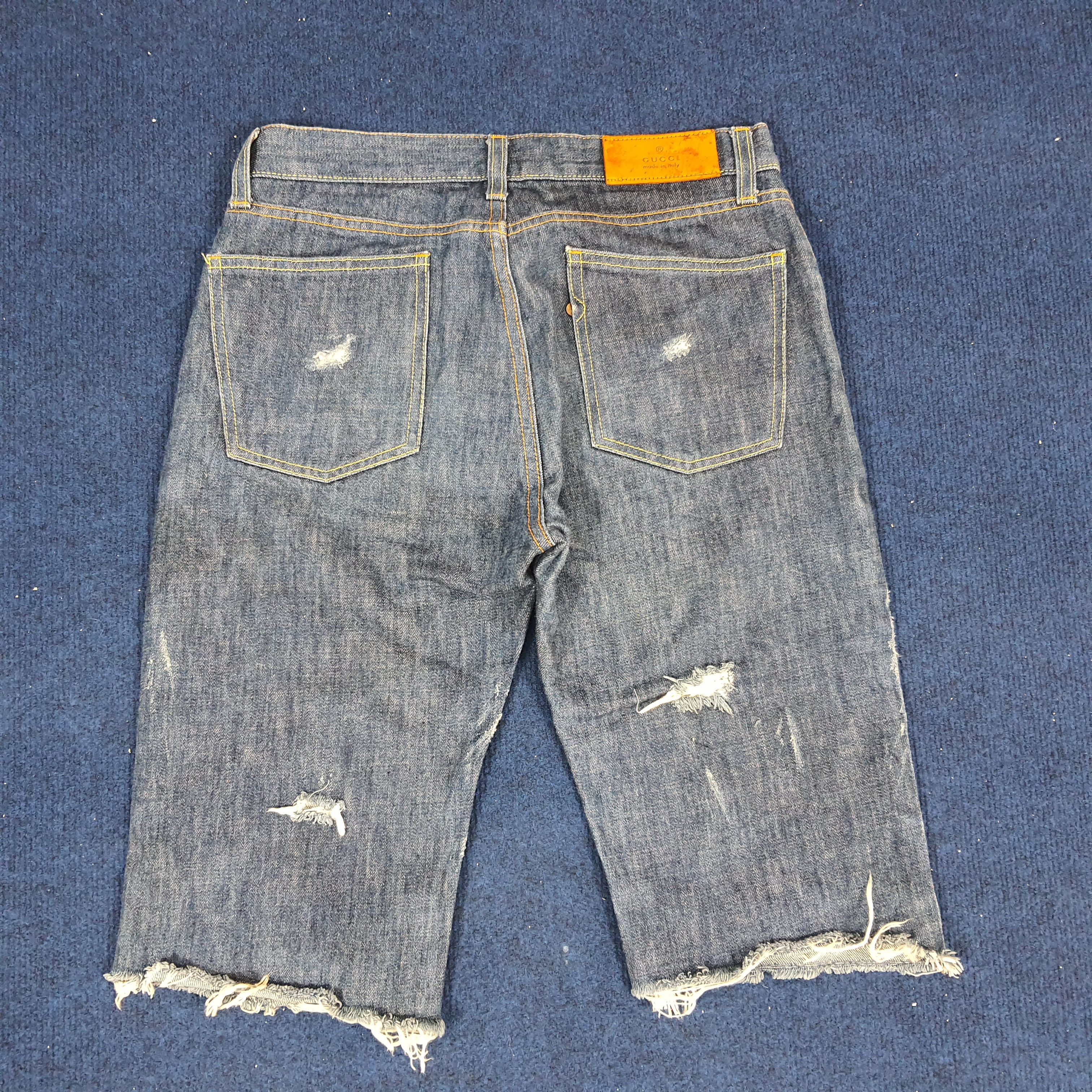 Gucci Vintage GUCCI Italian Brand Distressed Short Jeans Size US 27 - 2 Thumbnail