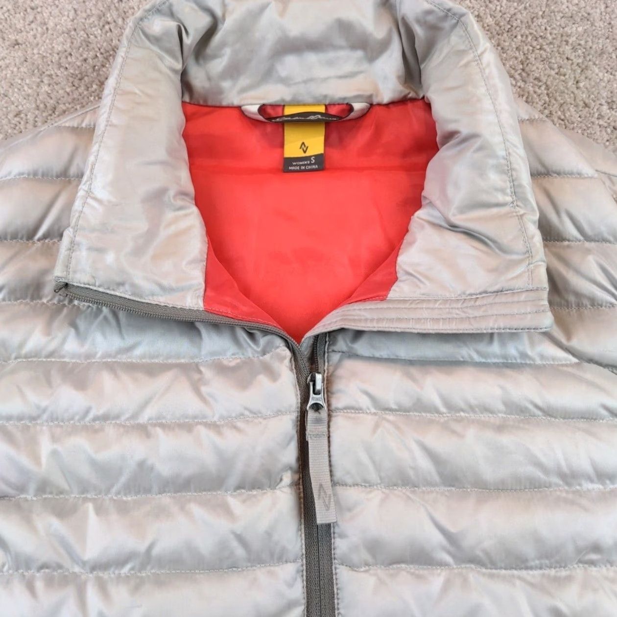 Eddie Bauer Eddie Bauer Vest Womens Small Gray Down Puffer Quilted Zip Sleeveless EB700 Regular Fit Casual Winter Womens Size S / US 4 / IT 40 - 3 Thumbnail