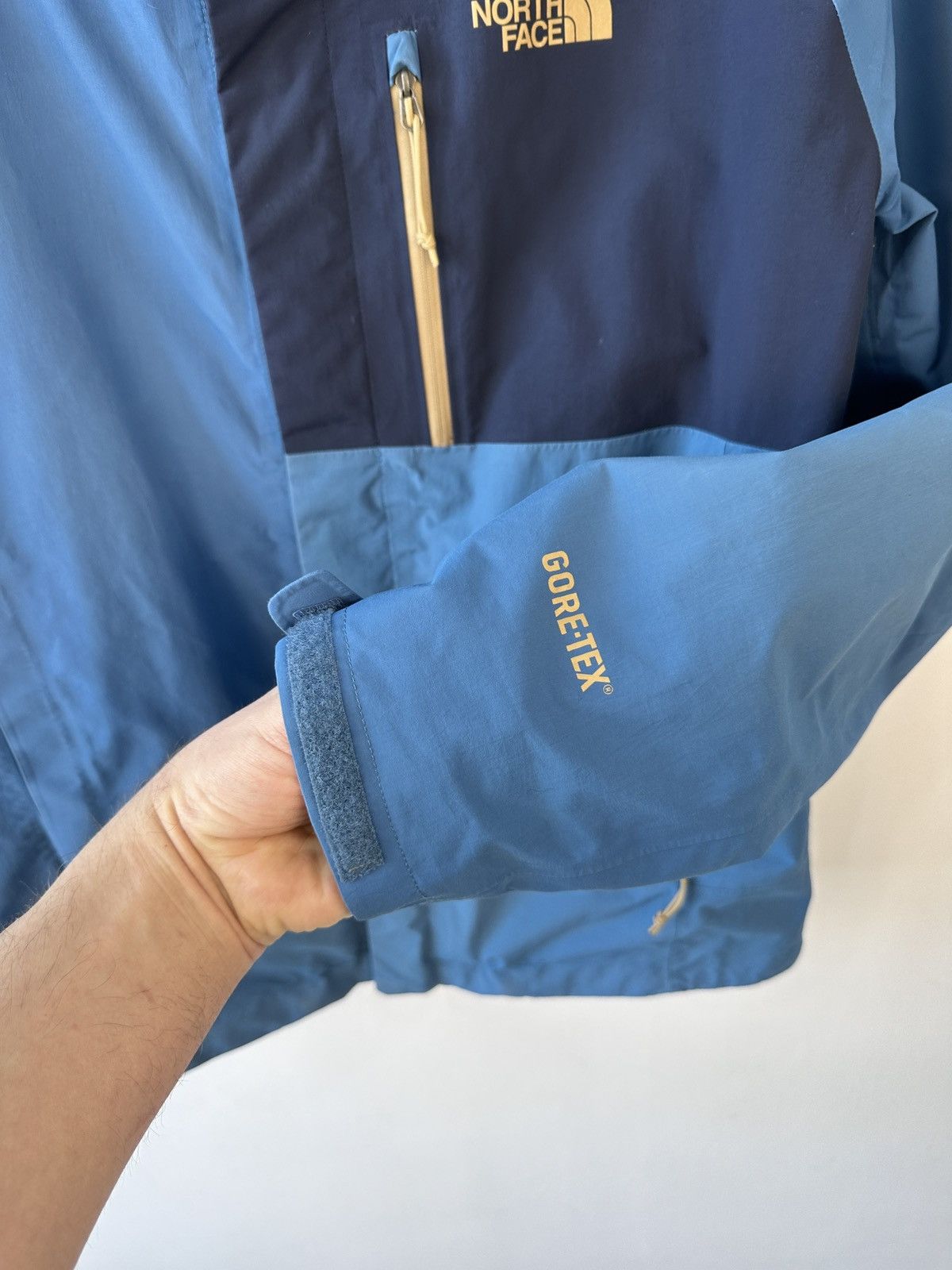 The North Face The North Face Gore-Tex Jacket Men's Size L GoreTex TNF Size US L / EU 52-54 / 3 - 10 Thumbnail