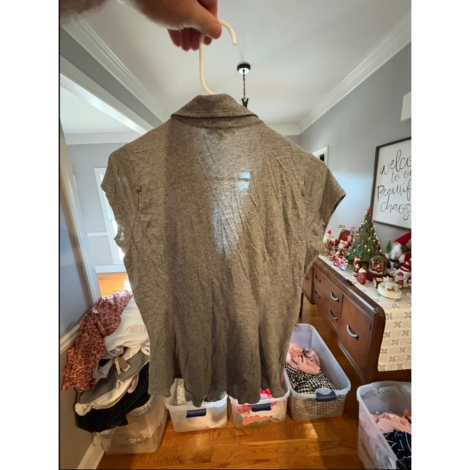 Express Express Gray Button Front Blouse Medium Short Sleeve Size M / US 6-8 / IT 42-44 - 4 Thumbnail