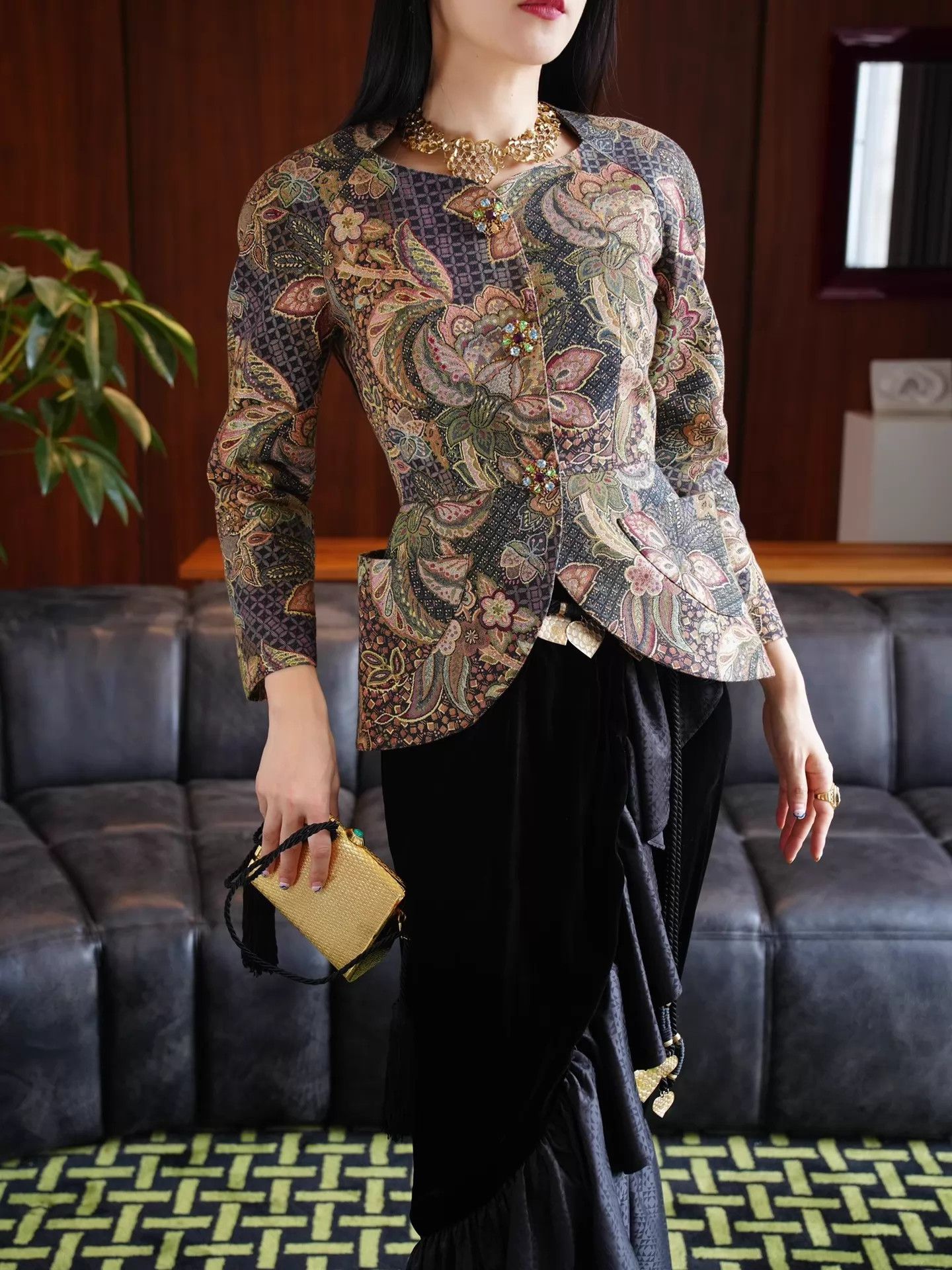Christian Lacroix Christian Lacroix Vintage Baroque Gold-Embroidered Blazer Size S / US 4 / IT 40 - 8 Thumbnail