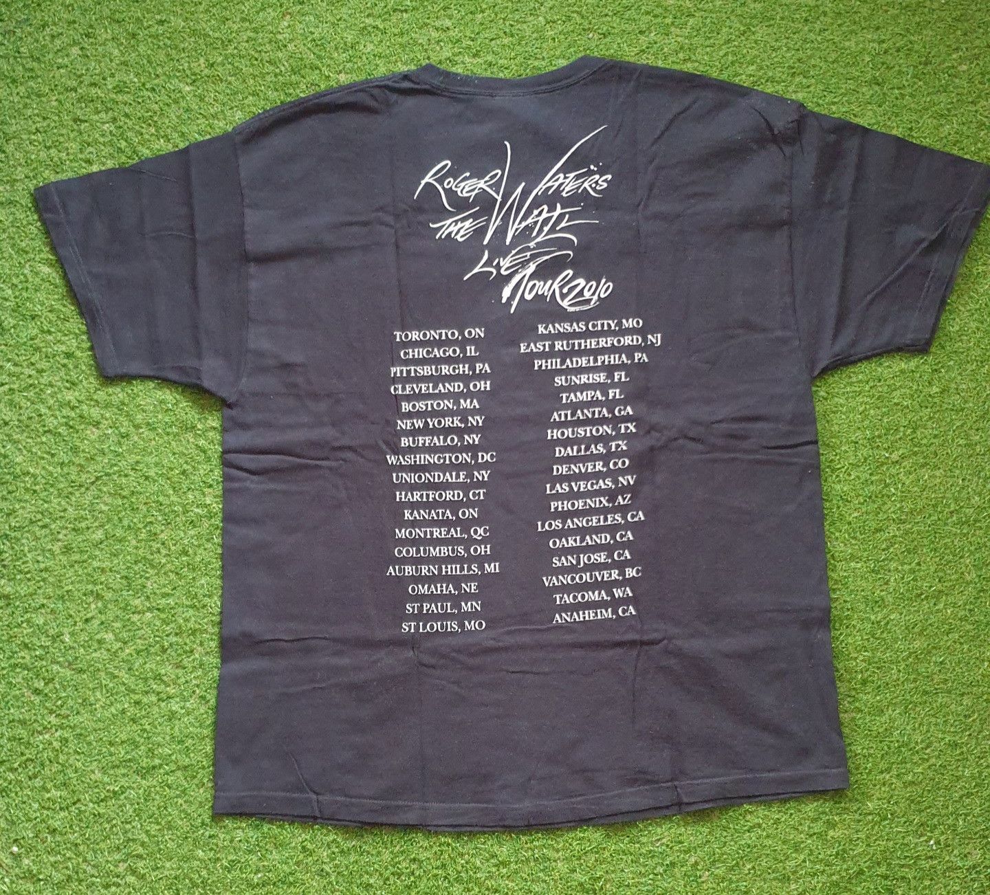 Band Tees × Hanes × Pink Floyd Pink Floyd - Roger Water - The Wall Tour 2010 Size US XL / EU 56 / 4 - 2 Thumbnail