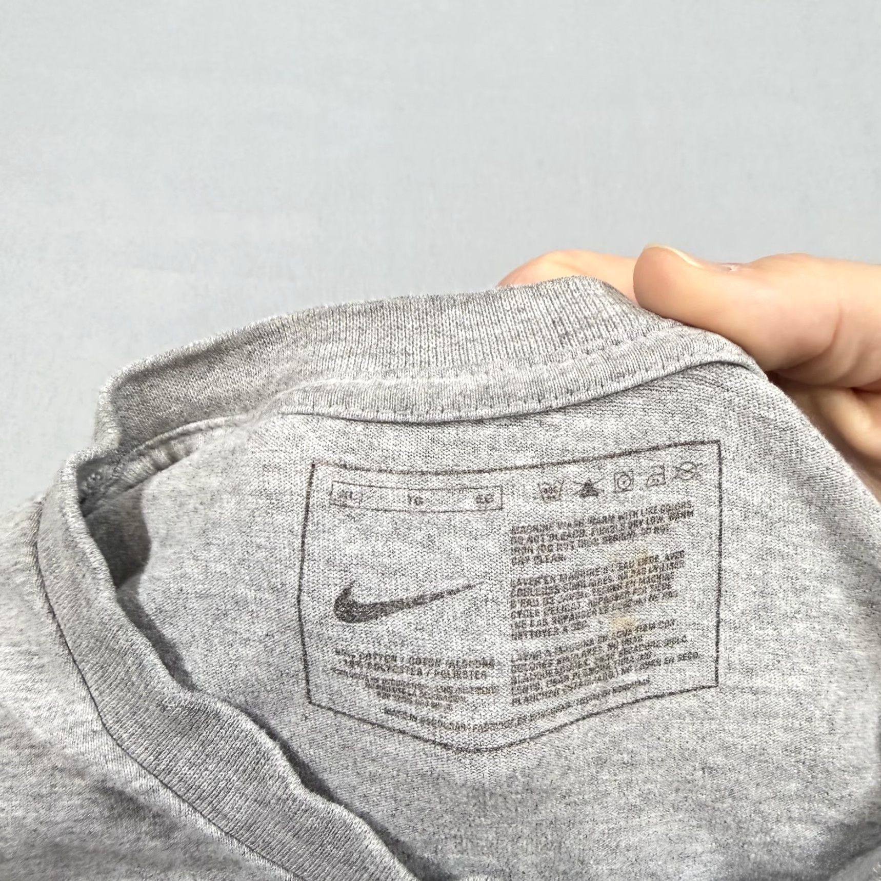 Nike Nike Shirt Mens L Gray Graphic Tee Swoosh Logo Athletic Sportswear Size US L / EU 52-54 / 3 - 6 Thumbnail