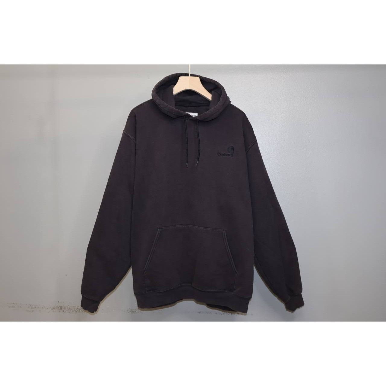 Carhartt Vintage Carhartt Men's Midweight Hoodie Black Spell Out Size US XL / EU 56 / 4 - 1 Thumbnail