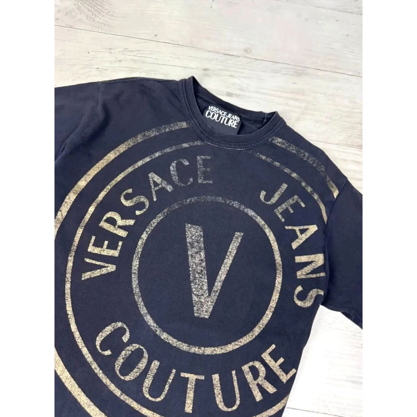 Versace Jeans Couture VINTAGE Versace Jeans Couture T Shirt Big Logo Men Size S Black Size US S / EU 44-46 / 1 - 4 Thumbnail