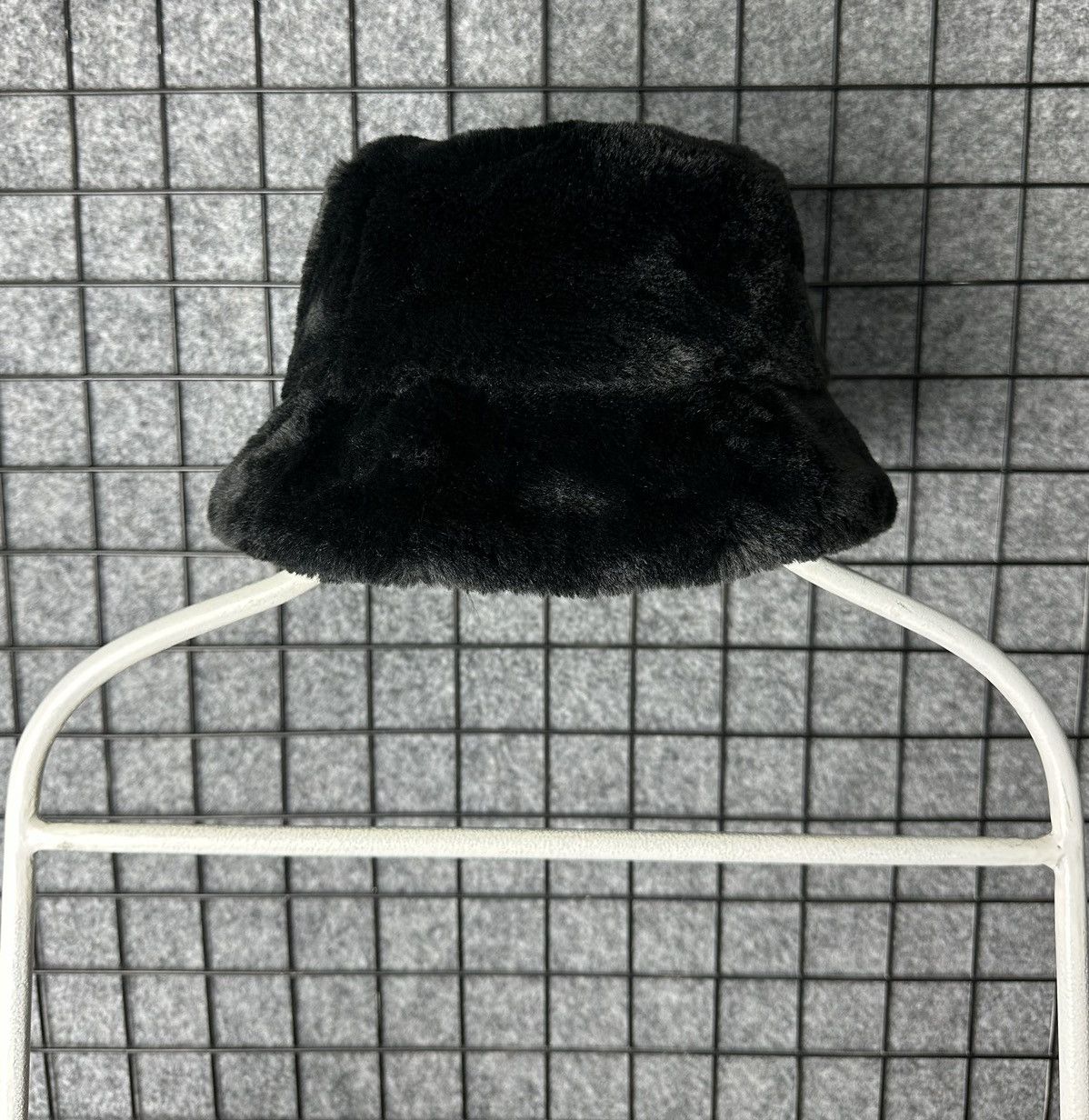 H&M Streetwear 90s Y2K Style Faux Fur Bucket Hat Size L Size ONE SIZE - 1 Thumbnail