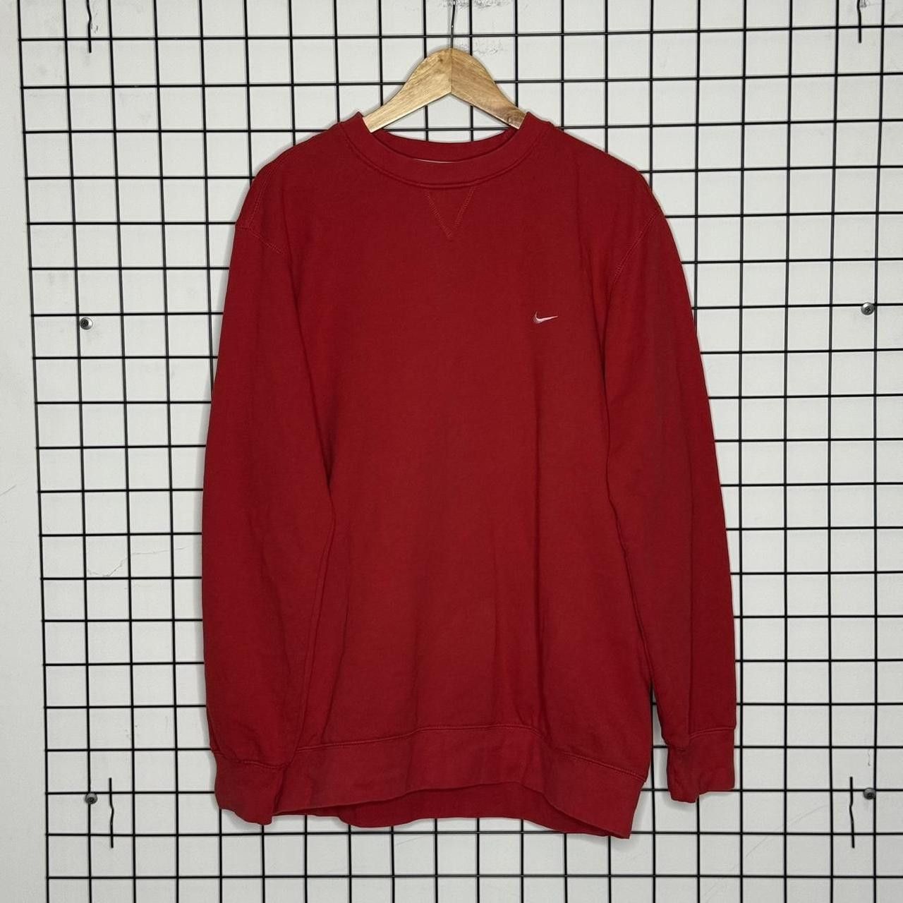 Nike Nike Vintage Mini Swoosh Sweatshirt White Red Size US L / EU 52-54 / 3 - 1 Thumbnail