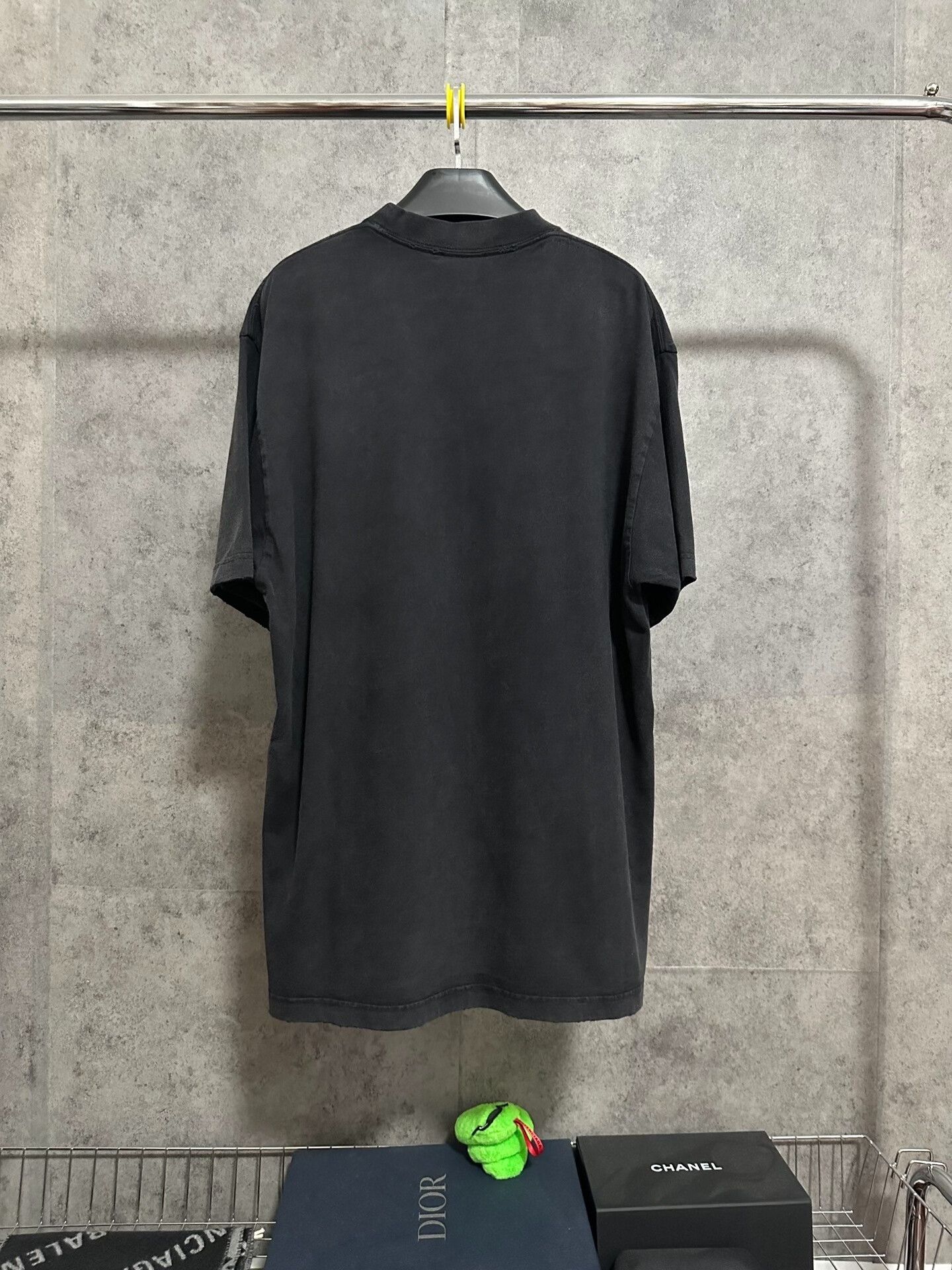 Balenciaga Balenciaga Wheat Shear Logo Short Sleeve T-shirt Size US S / EU 44-46 / 1 - 4 Thumbnail