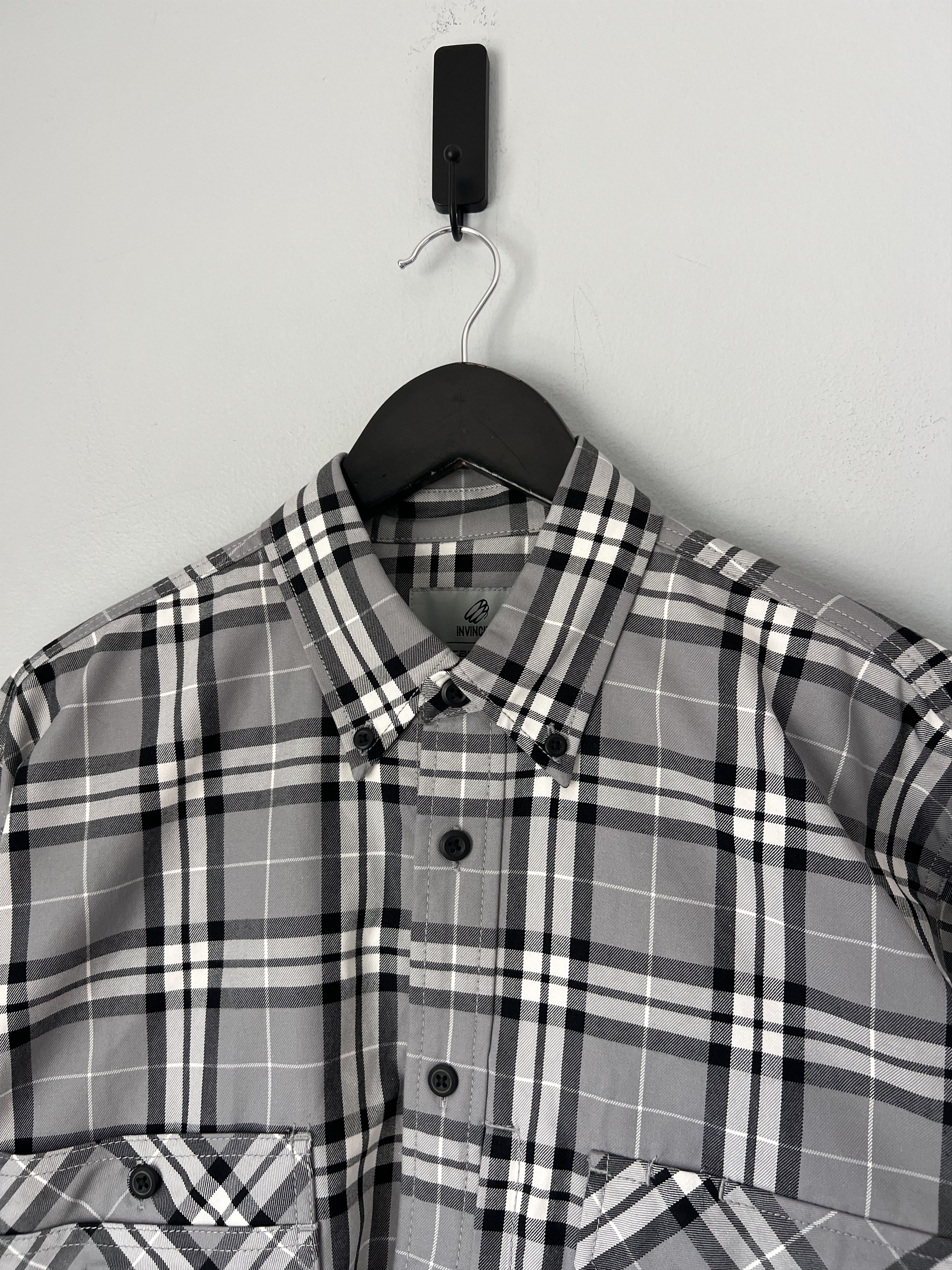 Carhartt Wip Carhartt WIP Invincible World Shirt Max in Gray Size US S / EU 44-46 / 1 - 2 Thumbnail