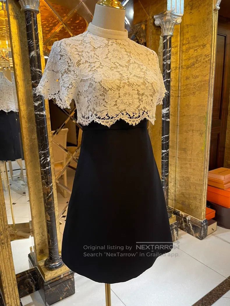 Valentino Valentino Classic black pendulum color-blocked lace dress Size M / US 6-8 / IT 42-44 - 3 Thumbnail