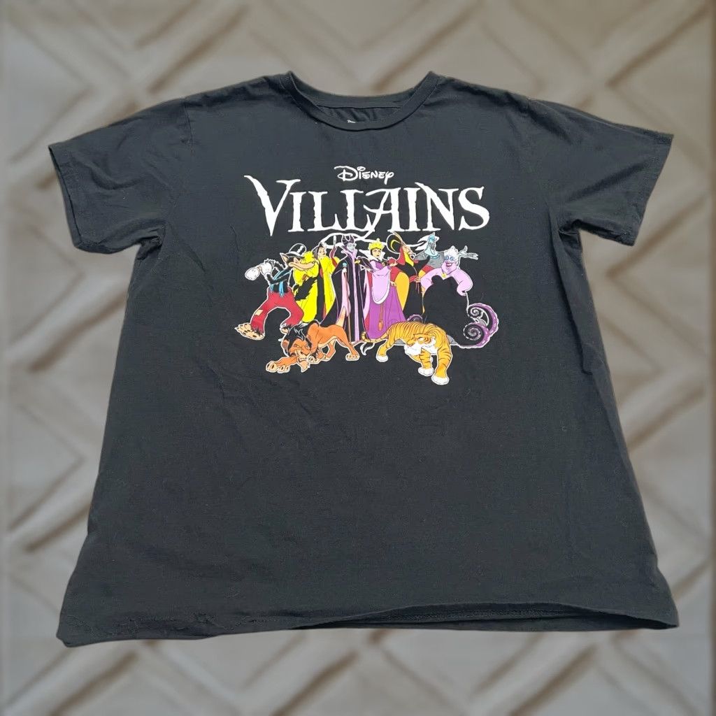 Disney Disney Villains Graphic T-Shirt Women XL Black Crew Neck Short Sleeve Casual Tee Size XL / US 12-14 / IT 48-50 - 1 Thumbnail
