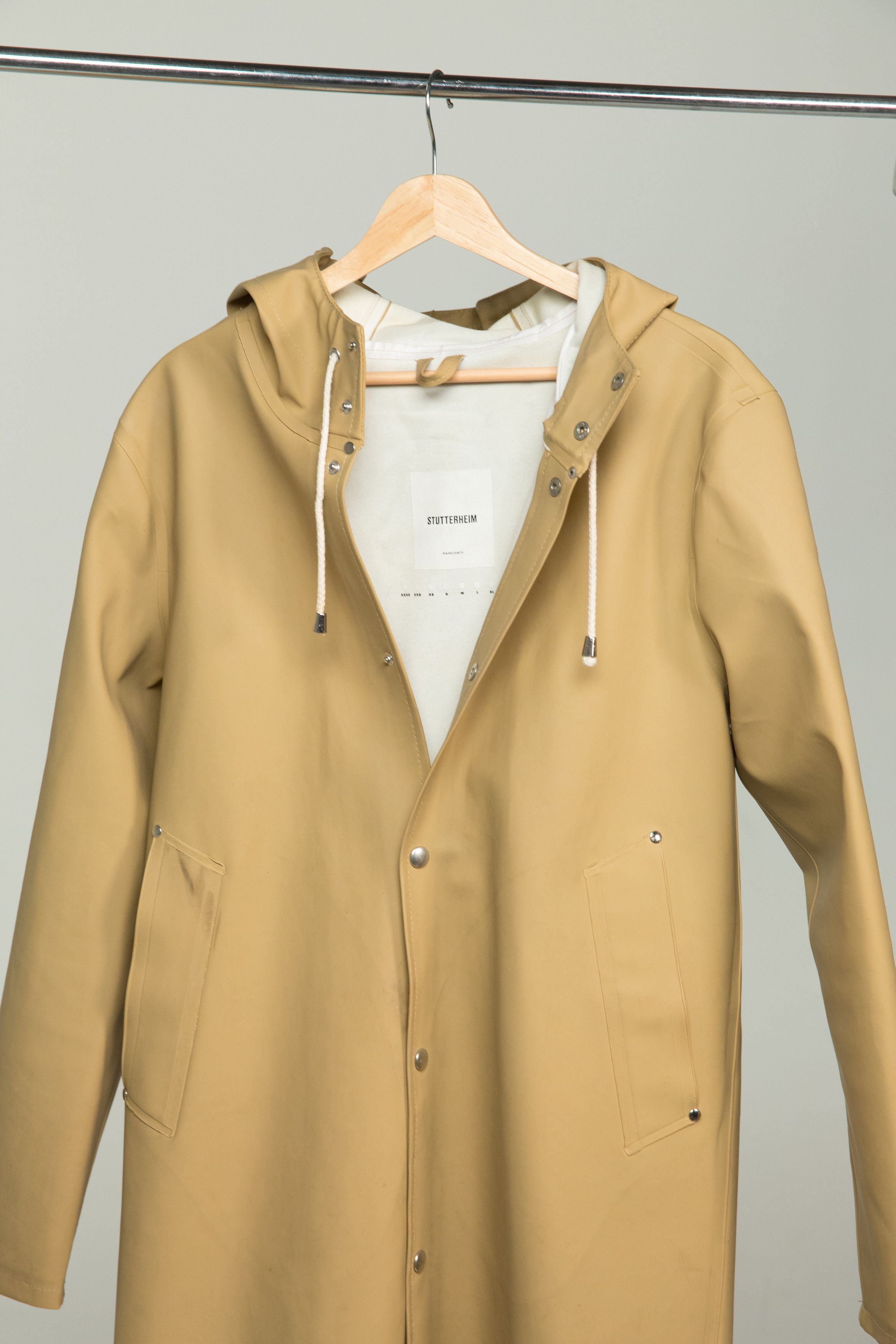 Stutterheim Stutterheim Stockholm Raincoat in Sand Size US S / EU 44-46 / 1 - 15 Thumbnail