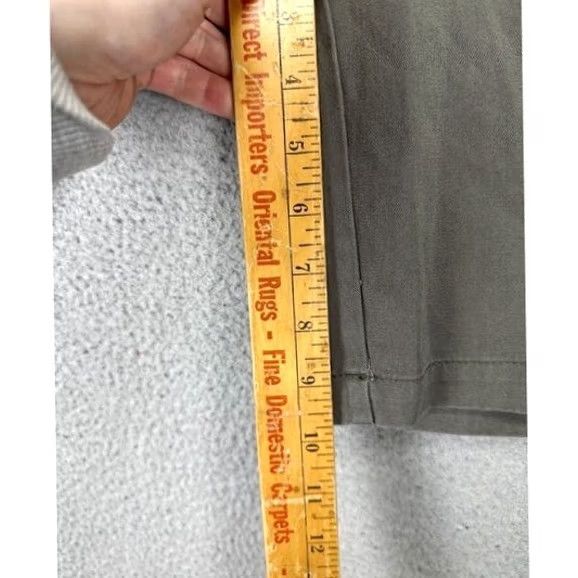 Van Heusen VINTAGE? No — Van Heusen Shorts Men 40 Grey 100% Cotton Khaki Chino Pleated Outdoor Pocket NEW Size US 40 / EU 56 - 7 Thumbnail