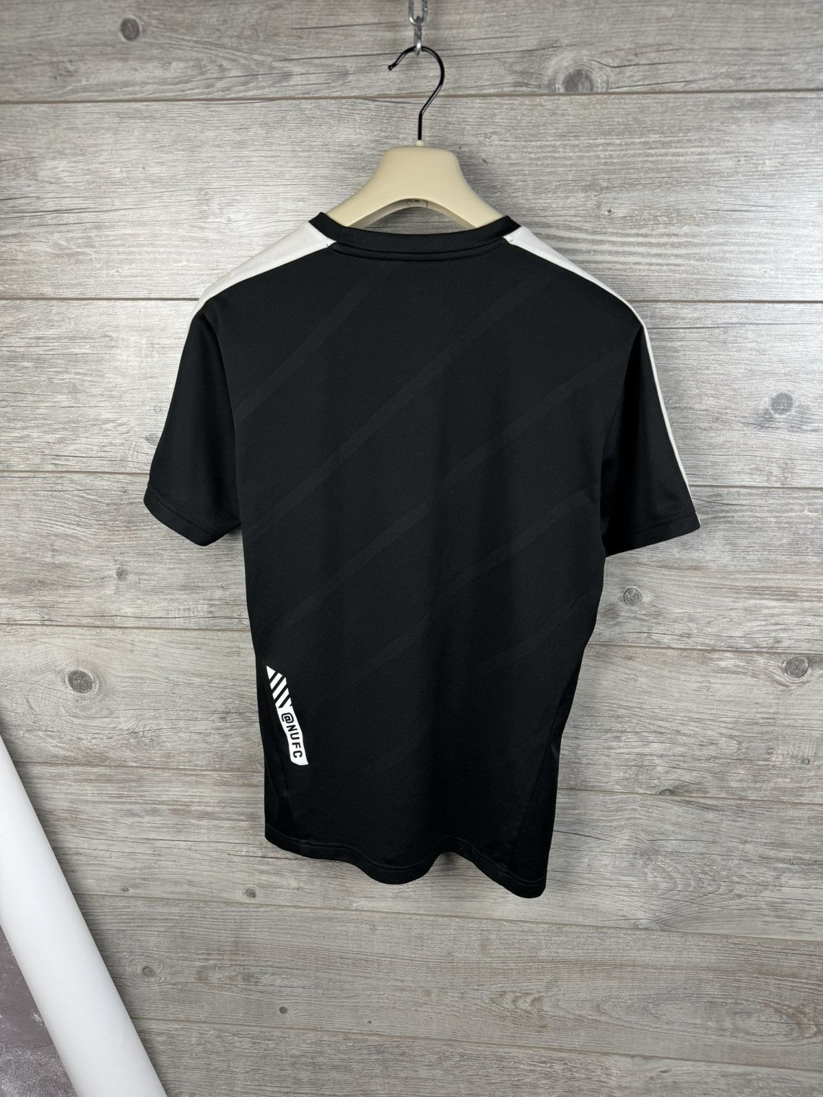 Puma PUMA NEW CASTLE UNITED SOCCER JERSEY Y2K Size M Size US M / EU 48-50 / 2 - 18 Thumbnail