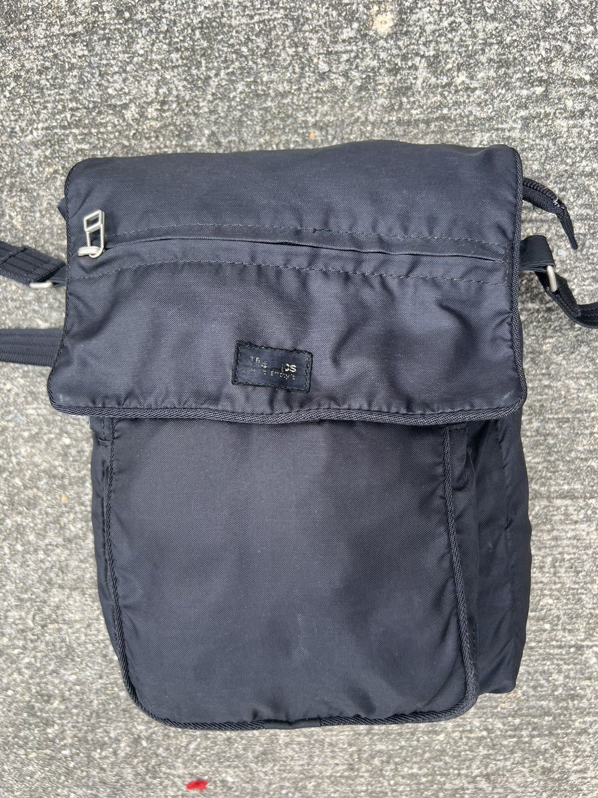Yohji Yamamoto Vintage Yohji Yamamoto Y’saccs Black Sling Bag Size ONE SIZE - 9 Thumbnail