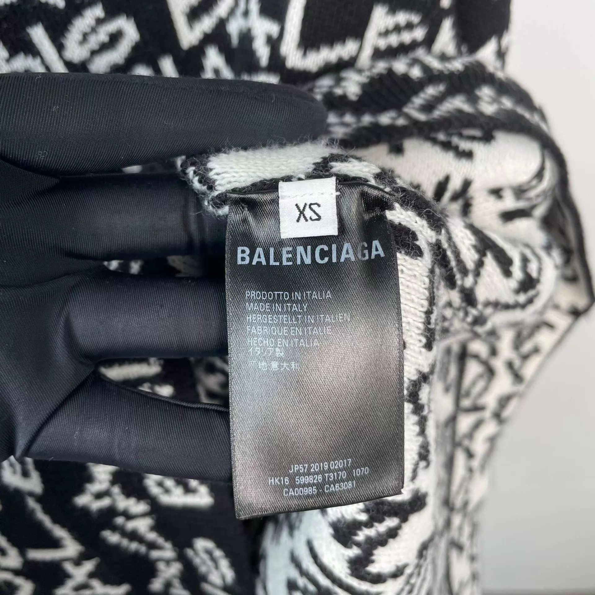Balenciaga Balenciaga XS Black & White Size US XS / EU 42 / 0 - 4 Thumbnail