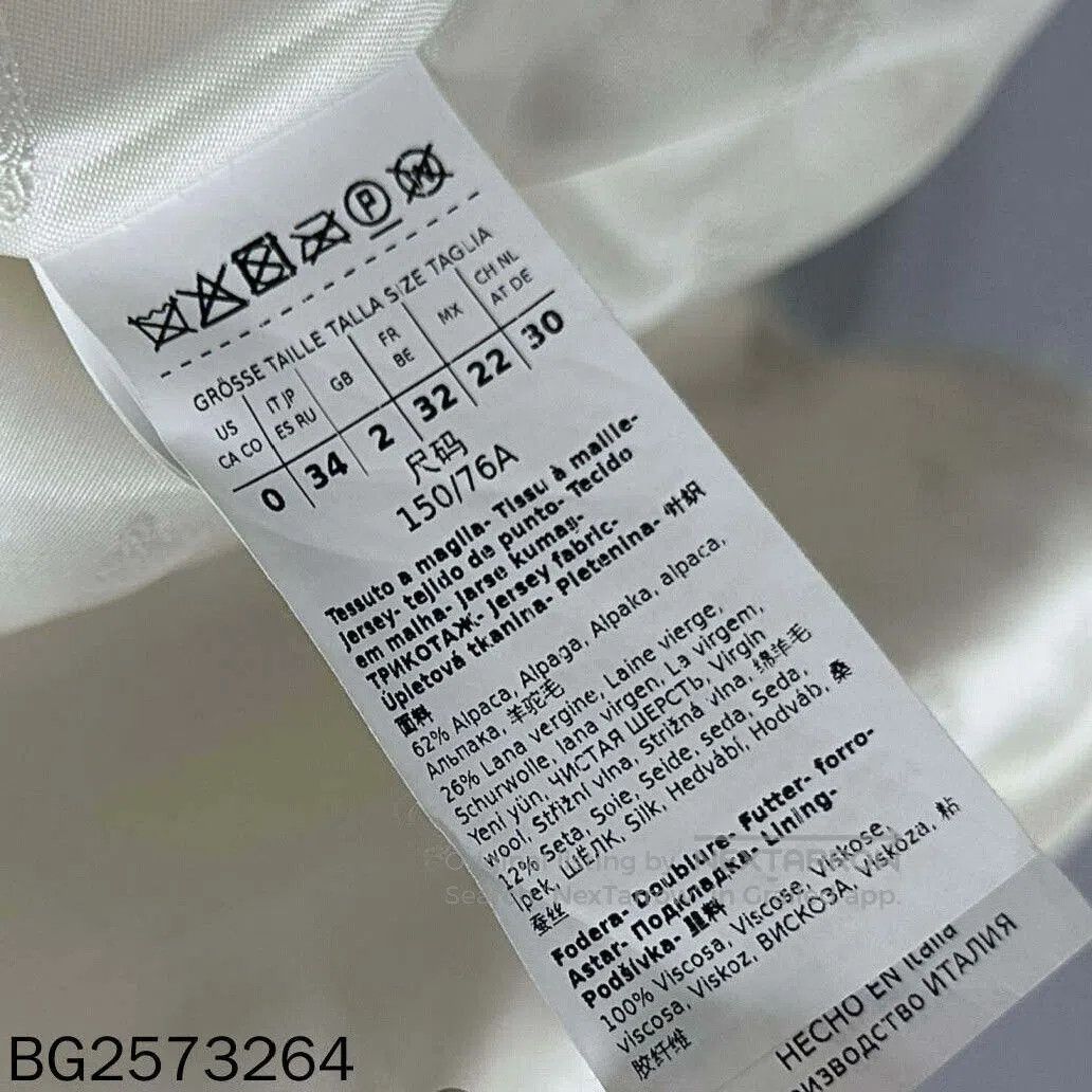 Max Mara short cream teddy coat by MaxMara. Size M / US 6-8 / IT 42-44 - 4 Thumbnail