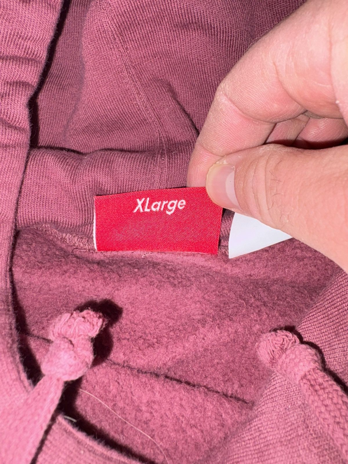 Supreme Supreme AOI XL red hoodie Size US XL / EU 56 / 4 - 5 Thumbnail