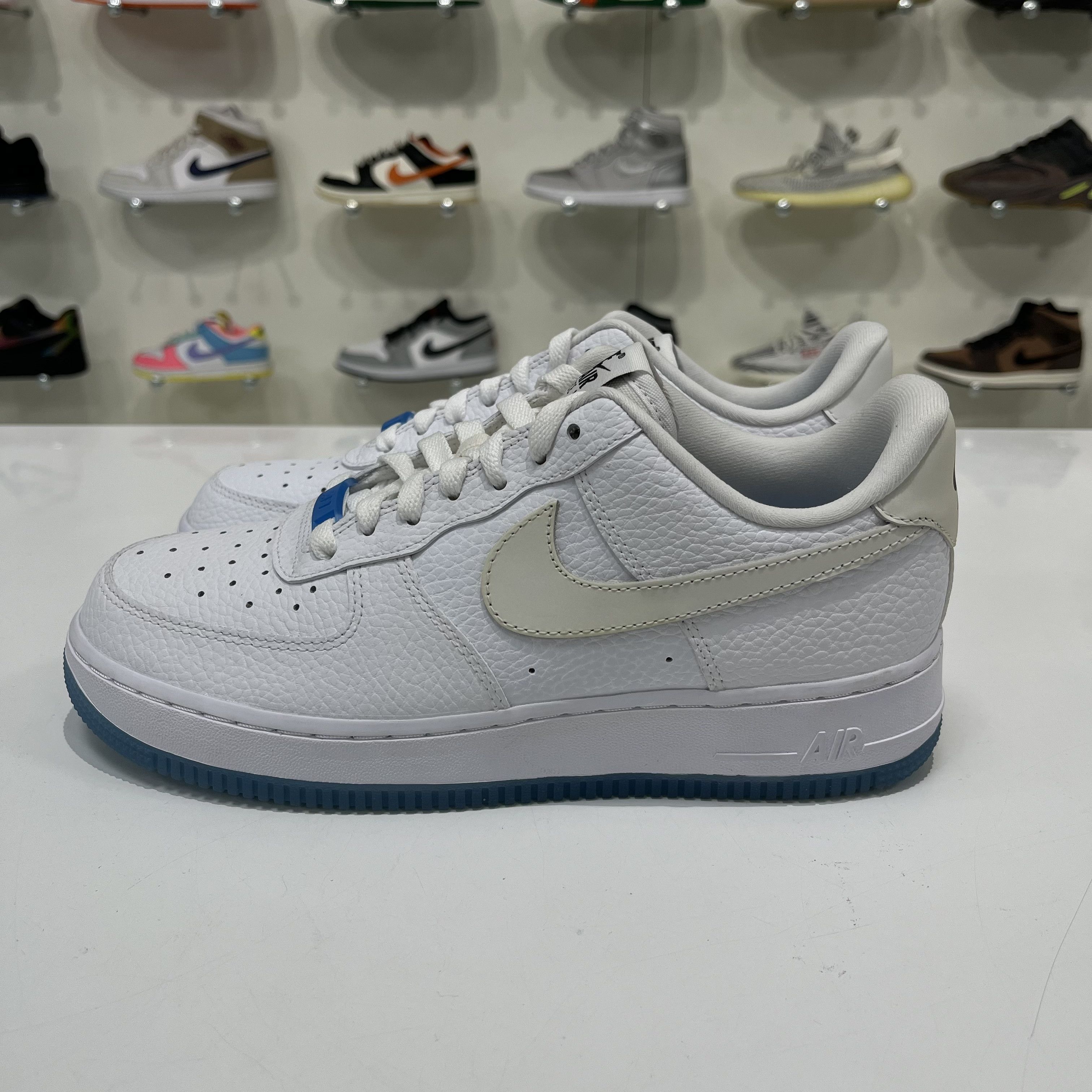 Nike Nike Air Force 1 Low UV Reactive Swoosh (W) Size US 8.5 / EU 41-42 - 2 Thumbnail