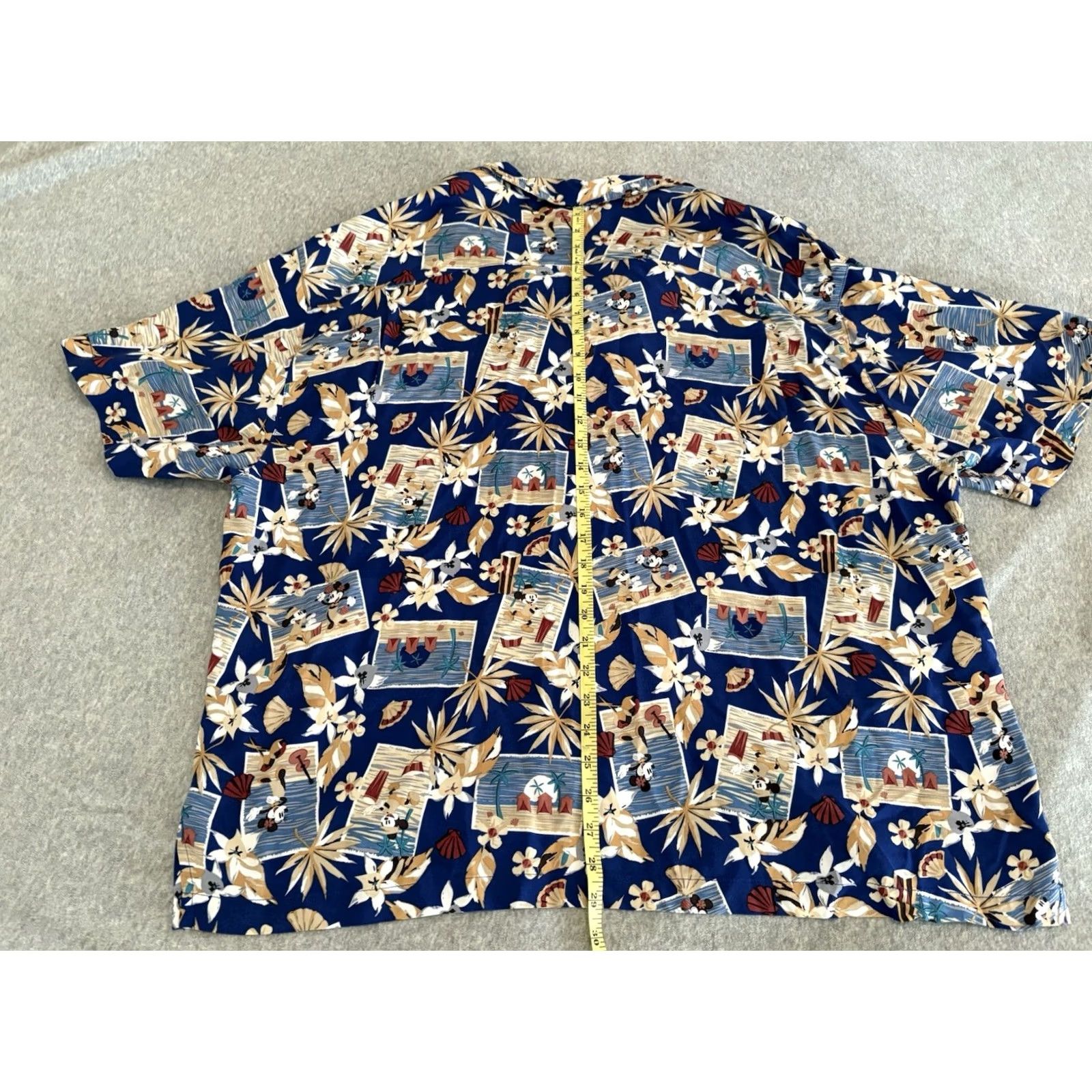 Disney Disney Mickey Mouse Minnie Mouse Button-Up Shirt XL Men Short Sleeve Rayon Hawaiian Beach Tropical Multicolor Size US XL / EU 56 / 4 - 5 Thumbnail