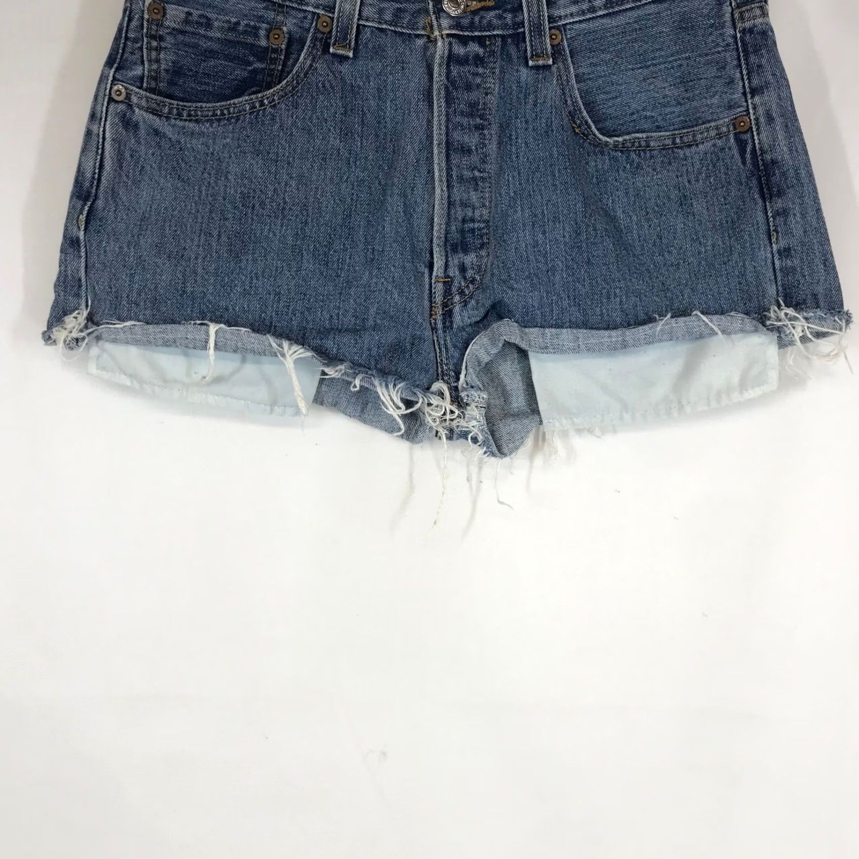 Levi's Levi's 501 Cutoff Denim Shorts Medium Wash Blue Button Fly 31 Womens Regular 2in Inseam Casual Bohemian 90s Vintage Not N/A Size 24" / US 00 / IT 34 - 3 Thumbnail
