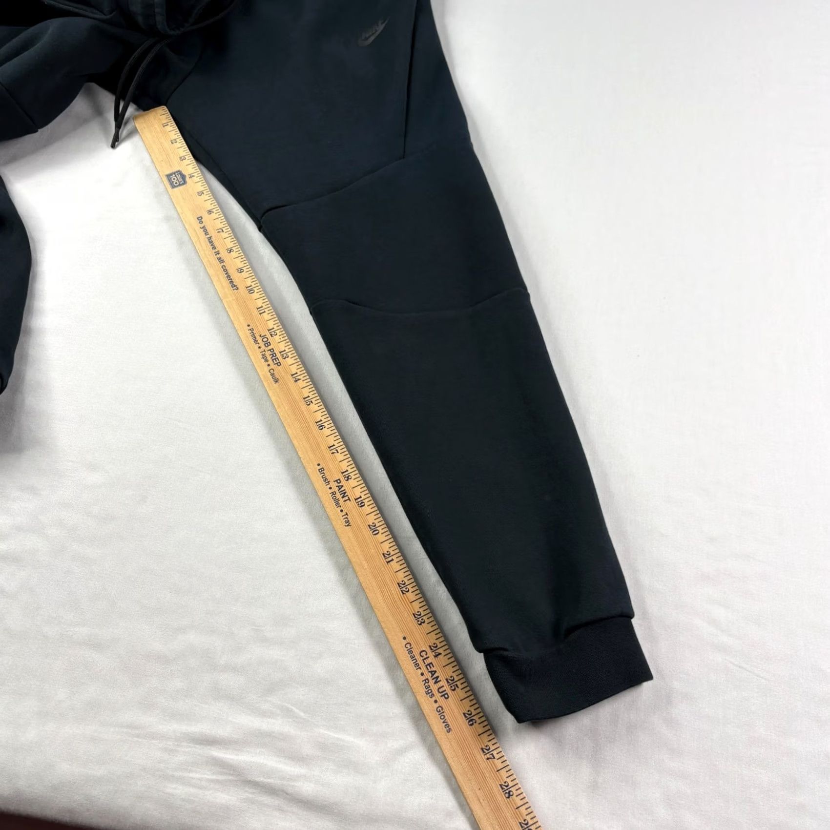 Nike Nike Tech Fleece Jogger Sweatpants Mens Large Black Sportswear Casual Lounge Size US 31 - 7 Thumbnail