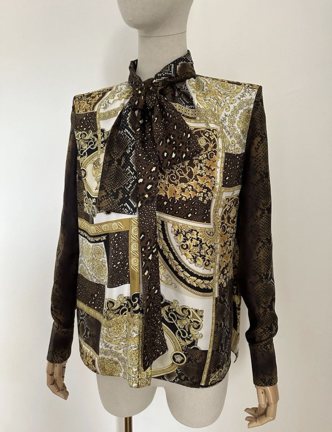 Versace Versace Iconic Baroque Ascot Blouse Silk Size IT38! Size XS / US 0-2 / IT 36-38 - 2 Thumbnail