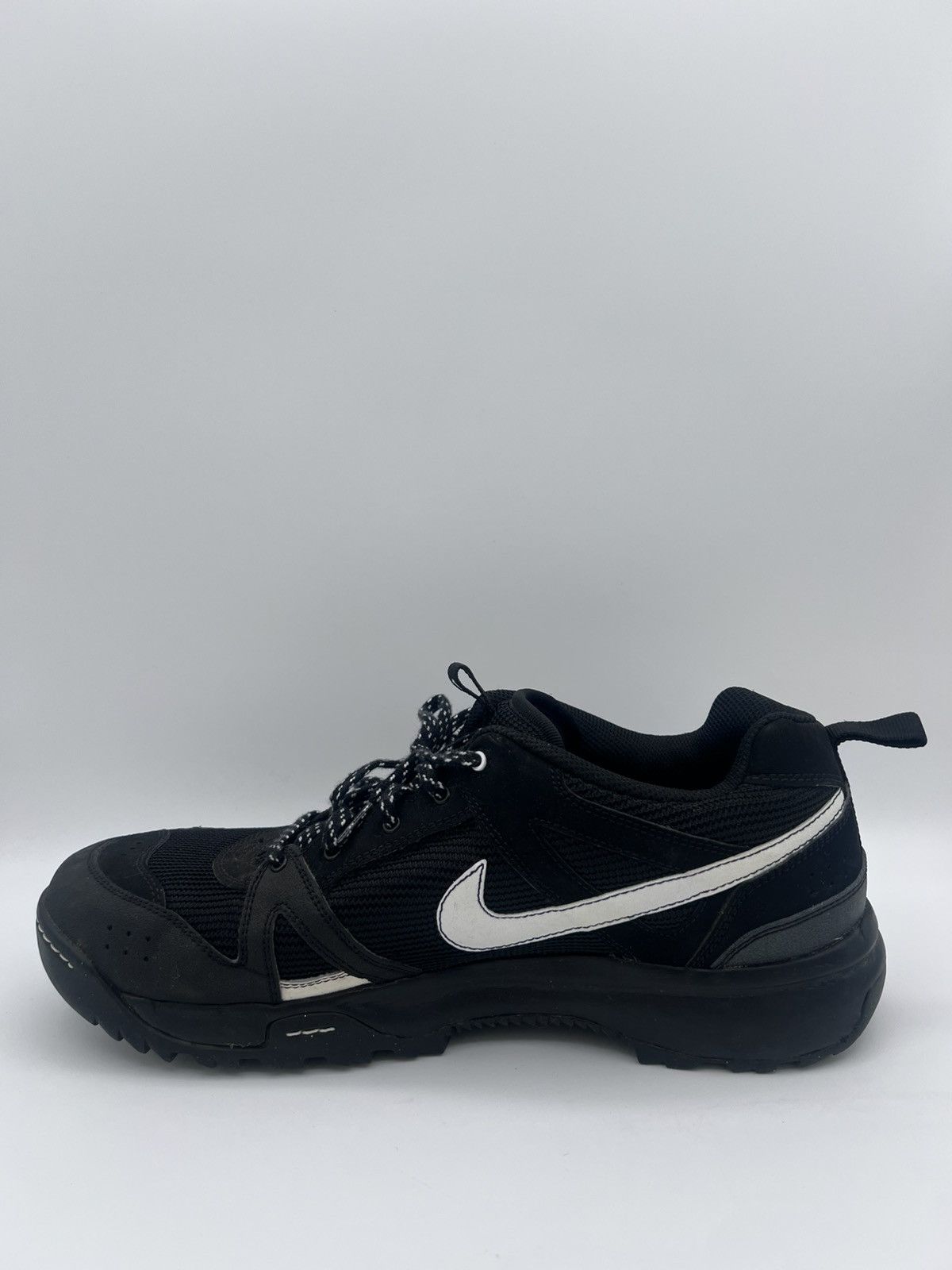 Nike Vintage 2010 Nike ACG Rongbuk Trail Hiking mens Size 12 Size US 12 / EU 45 - 5 Thumbnail