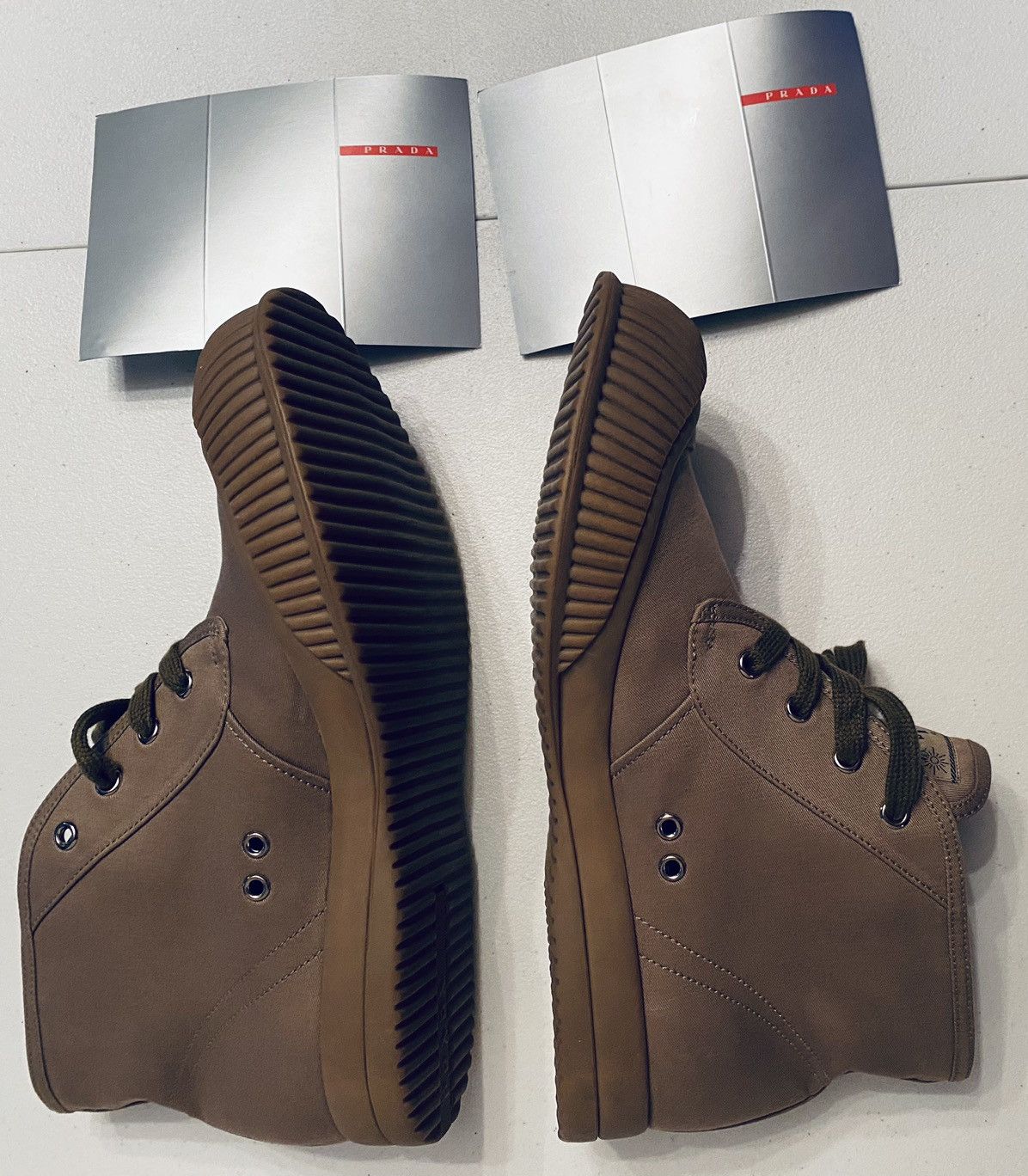 Prada Prada 🇮🇹 Khaki Denim Dipped Toe Techno Sneakers 7.5 US NEW Size US 7.5 / EU 40-41 - 16 Thumbnail