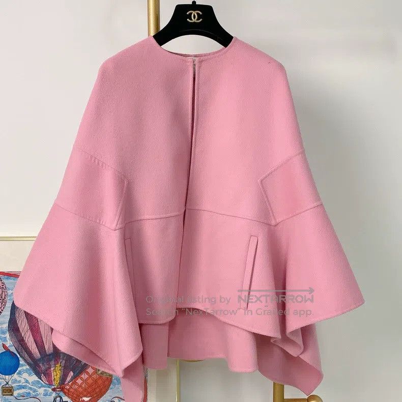 Valentino Valentino Pink cloak Size M / US 6-8 / IT 42-44 - 1 Thumbnail
