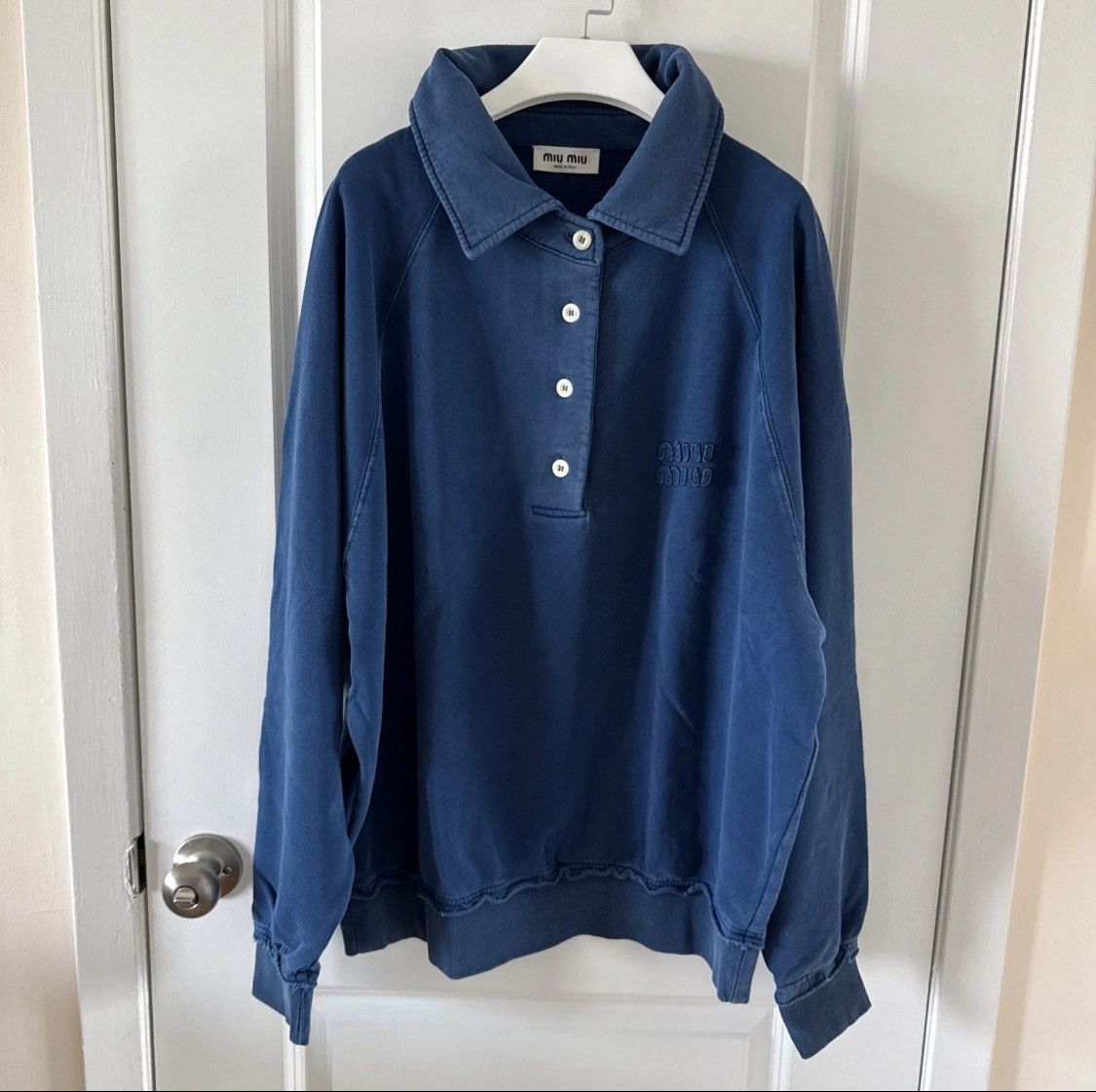 Miu☆　未使用❕POLO エンブロイダリィ　ネイビー Miu☆ 未使用❕POLO エンブロイダリィ ネイビー MIU MIUのフリマ