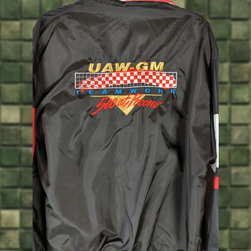 Vintage VINTAGE Great Lakes Sportswear UAW GM Team Motorsports Pocono 500 Jacket XL Black Windbreaker Nylon Embroidered USA Logo Regular Mens 90s/90s? Size US XL / EU 56 / 4 - 1 Thumbnail
