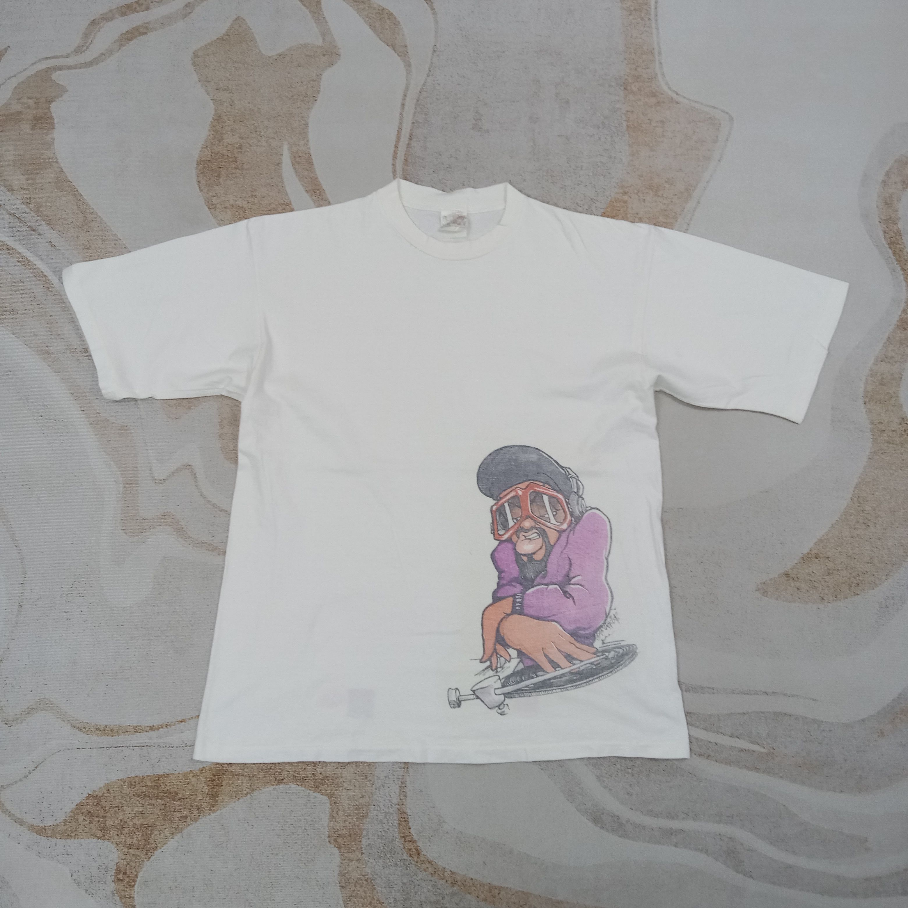Vintage 90's Airbrush Hip Hop Rapper Tshirt C267N40 Size US L / EU 52-54 / 3 - 1 Thumbnail