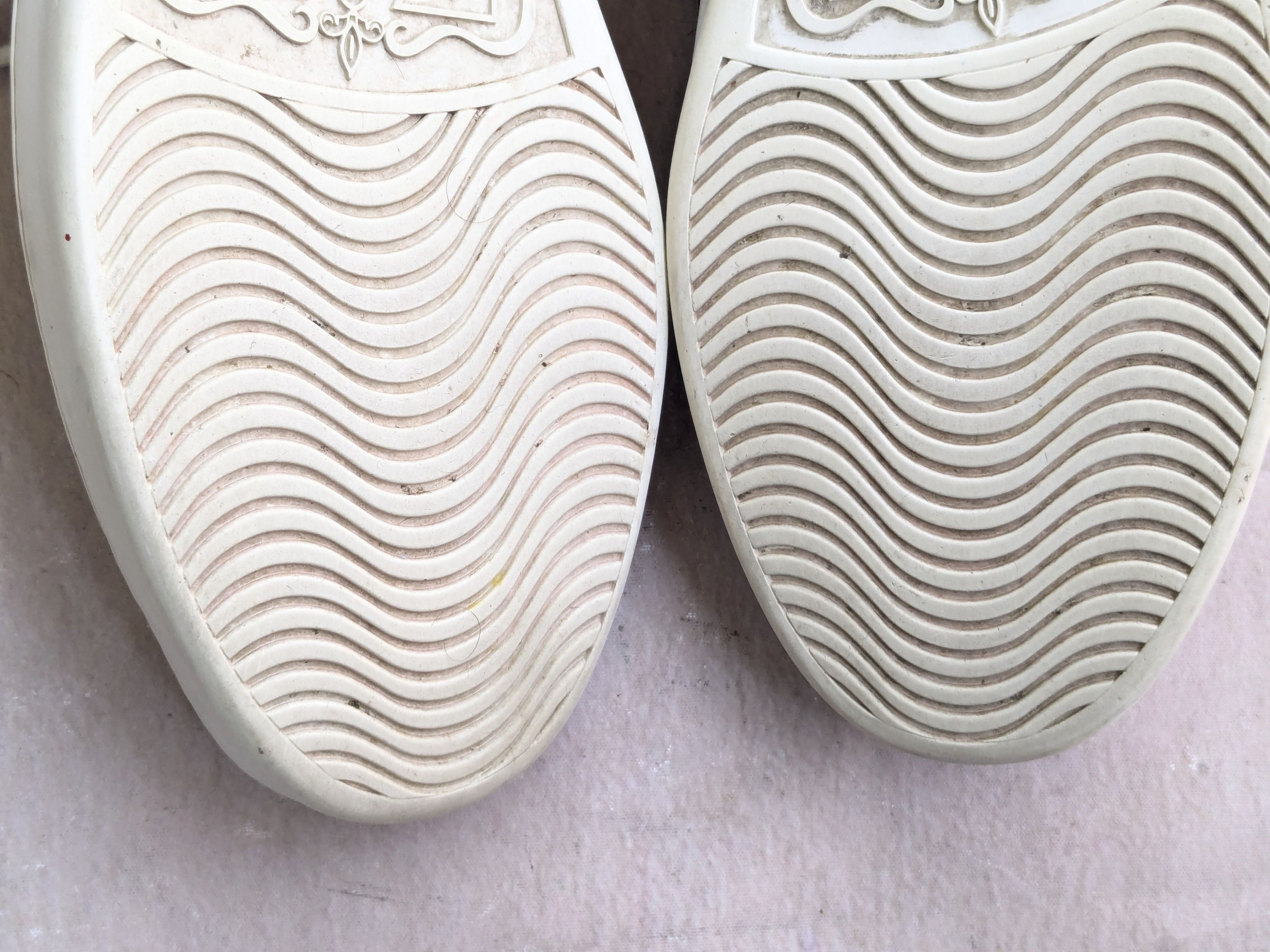 Gucci Gucci Ace Sneakers White 9.5 Stars Low Tops 452502 Size US 9.5 / EU 42-43 - 17 Thumbnail