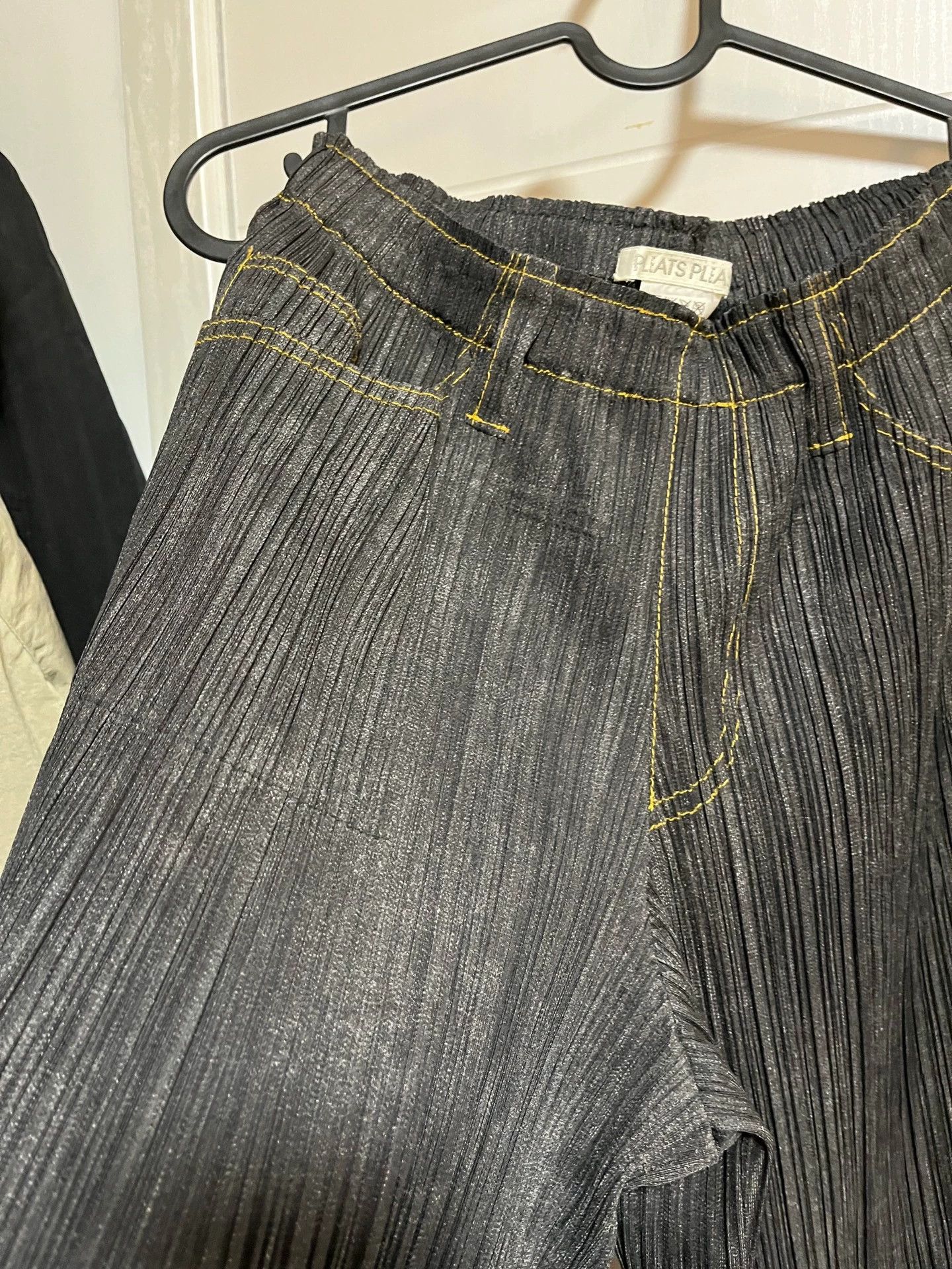 Issey Miyake Issey Miyake PP Denim Snow Yellow Pleated Cropped 0 Size 25" / US 0 / IT 36 - 2 Thumbnail