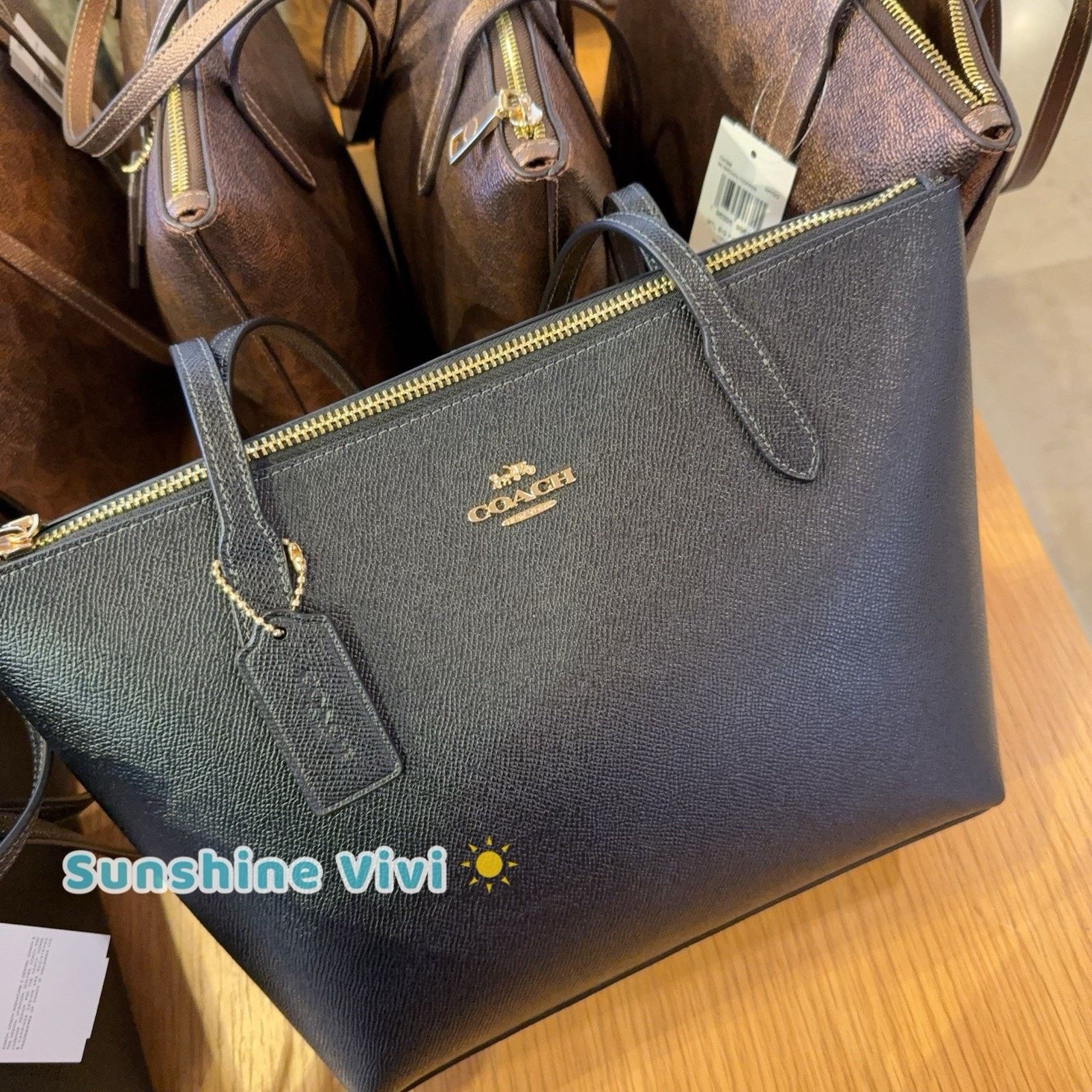 Coach NWT COACH Fiona Zip Tote Bag In leather CW395, Black Gold Size ONE SIZE - 2 Thumbnail