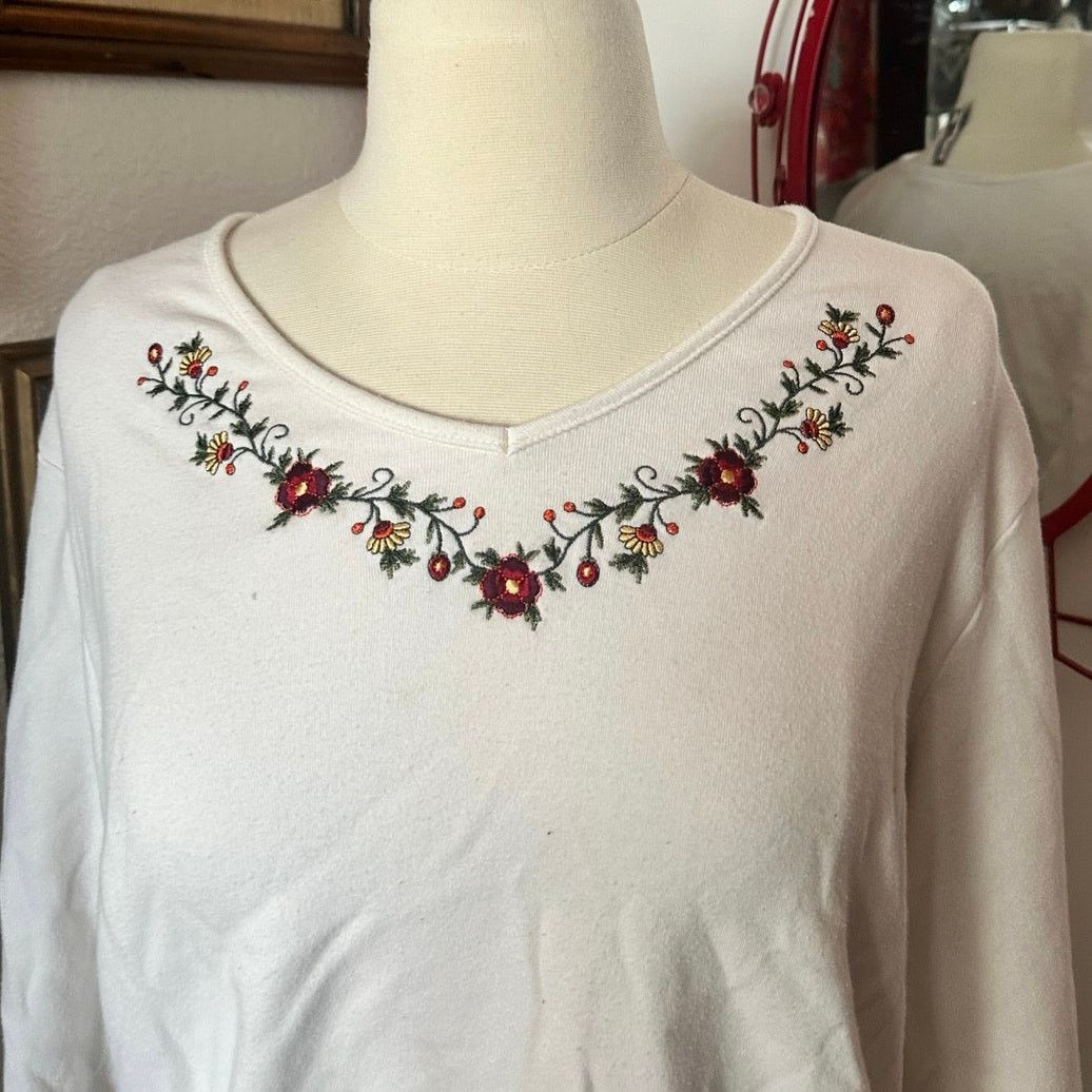 Other no brand no size white floral embroidered long sleeve shirt Size L / US 10 / IT 46 - 2 Thumbnail