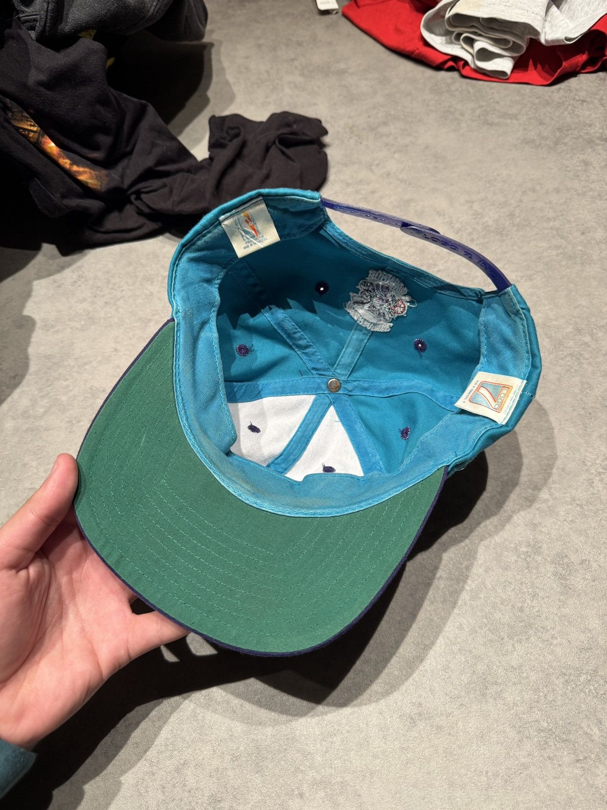 NBA Rare 90s Charlotte Hornets Snapback Logo 7 Vintage NBA Size ONE SIZE - 3 Thumbnail