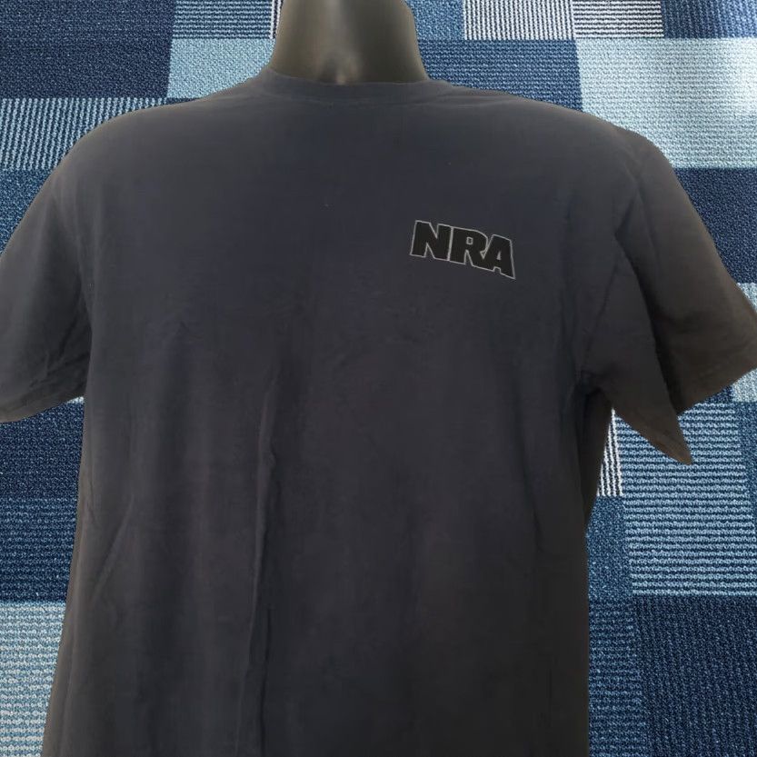 Vintage VINTAGE NRA National Rifle Association Group Big Guns Graphic Tee T-shirt Sz M Gray Short Sleeve Crew Neck Logo Men Guns 90s USA Size US M / EU 48-50 / 2 - 1 Thumbnail