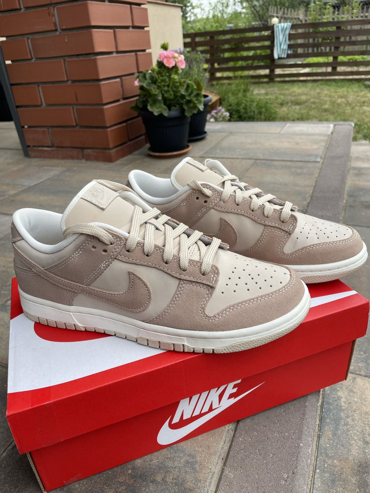 Nike Nike Dunk Low SE 42 Sanddrift Size US 8.5 / EU 41-42 - 3 Thumbnail